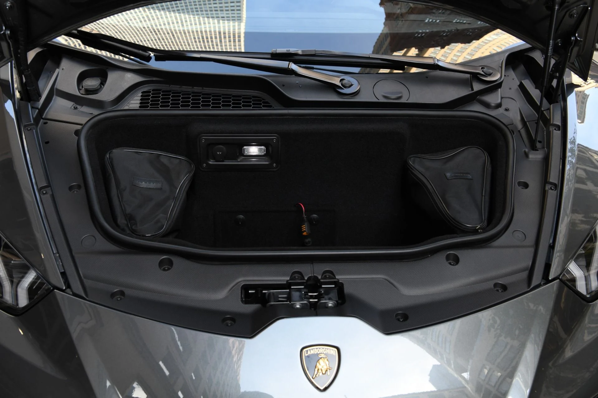 mph020_2018407953_Used_2018_Lamborghini_Huracan_LP_580_2_1758056433_5598b592e8