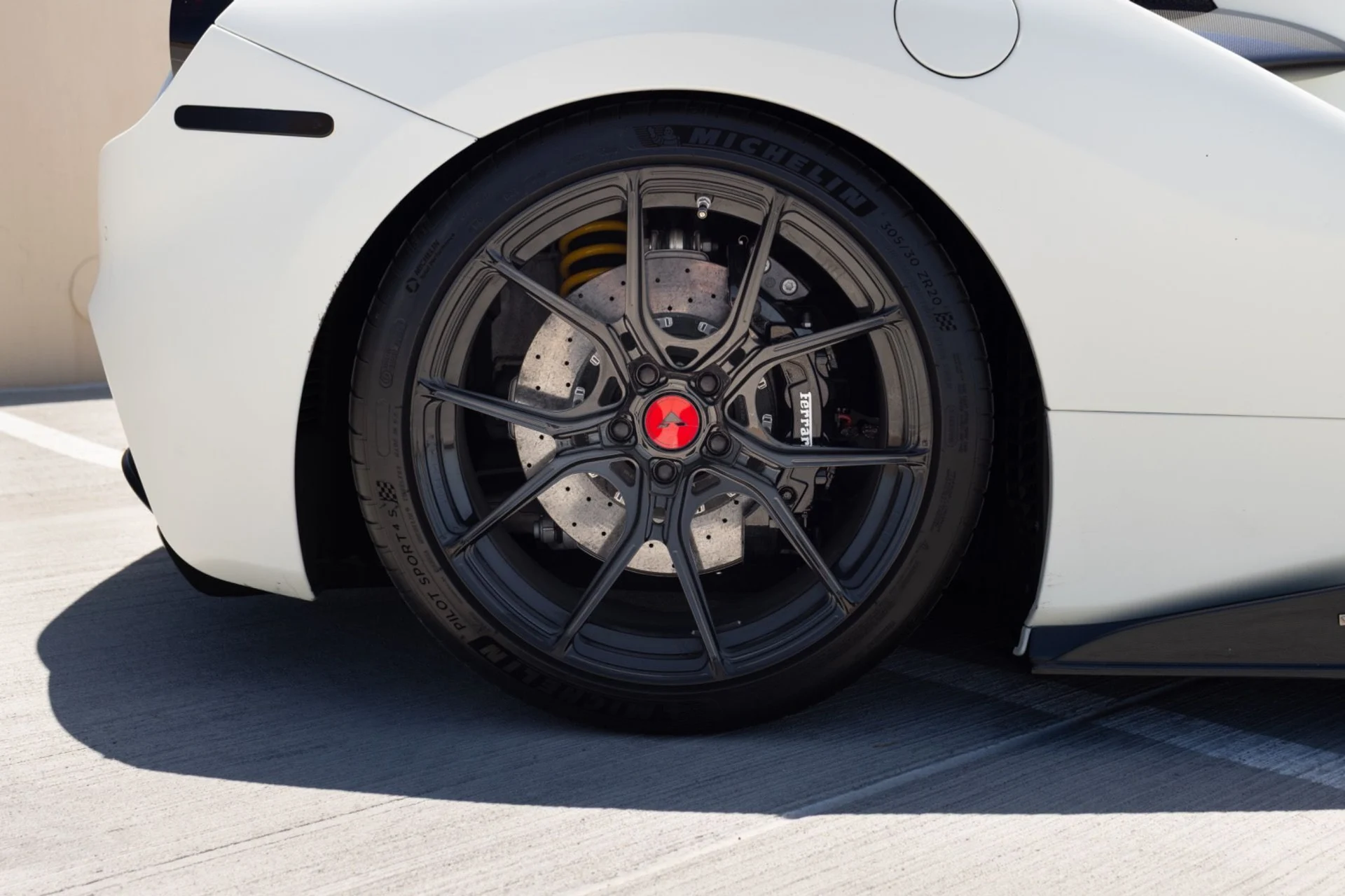mph020_2019540919_Used_2018_Ferrari_488_GTB_1778883236_b18157e636