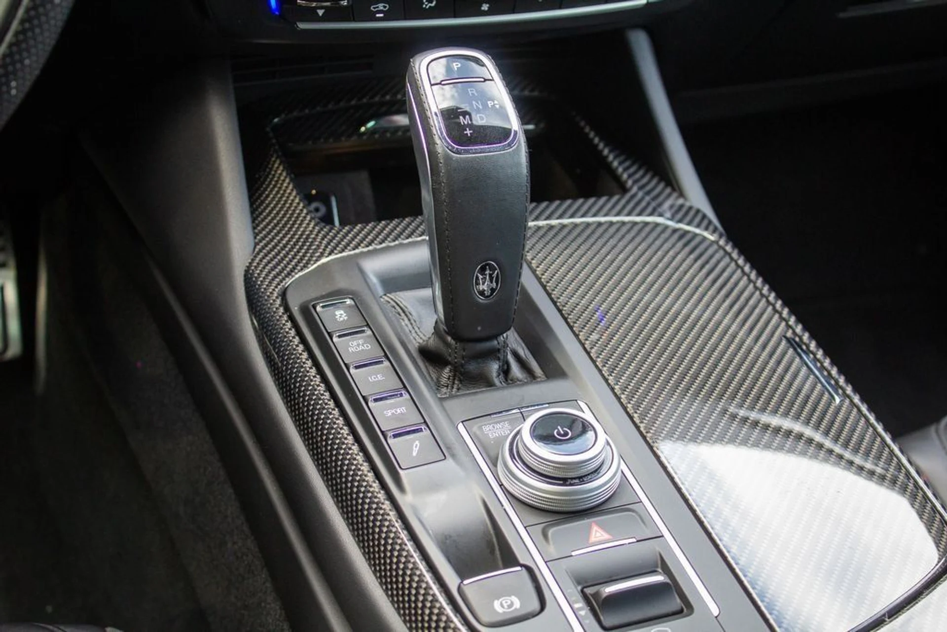 mph020_2040844147_2ce9968b03a5974a8a86399e714a5546_17c4e2caef