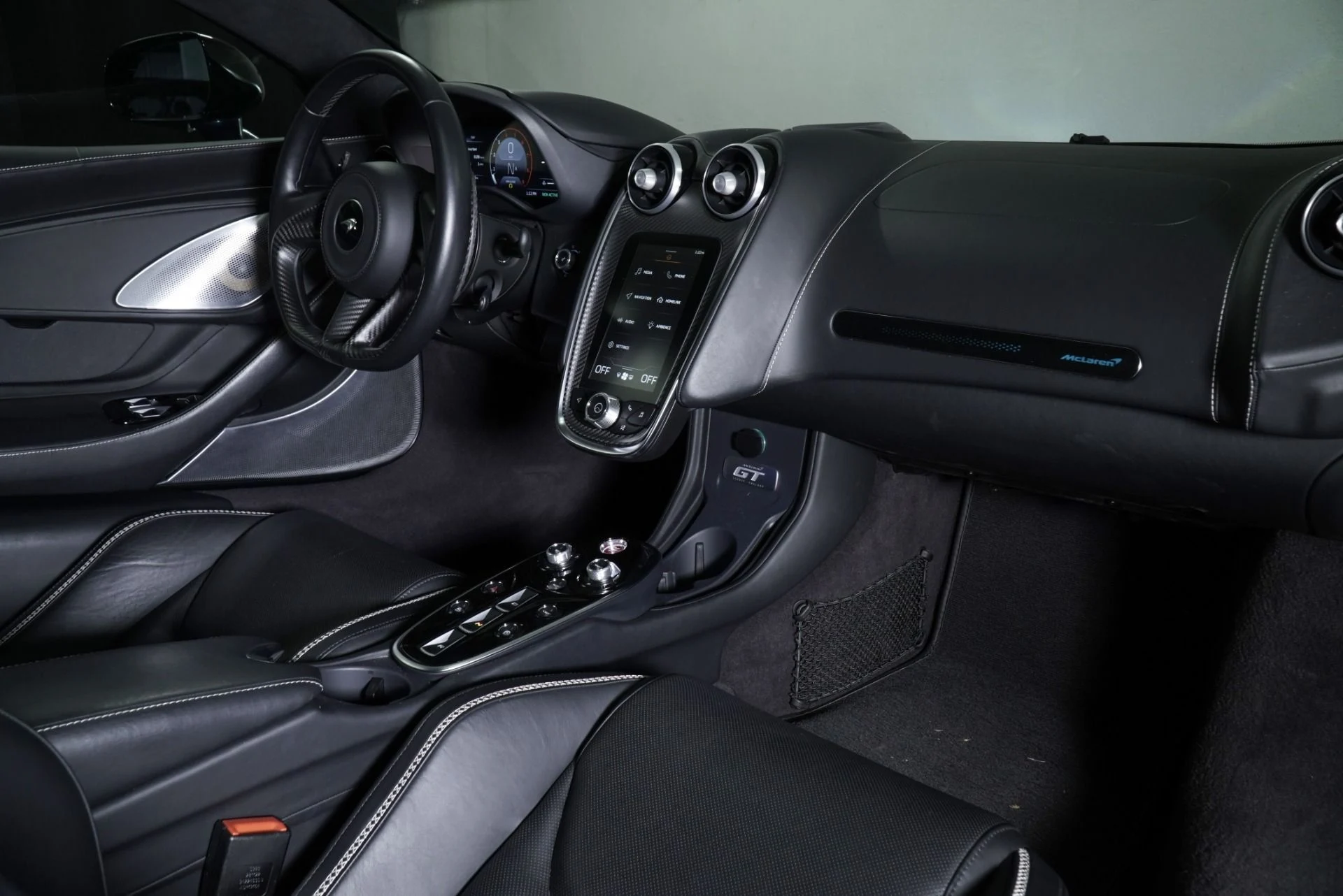 mph020_2044179424_Used_2023_Mc_Laren_GT_1764782426_172d0ee3bd