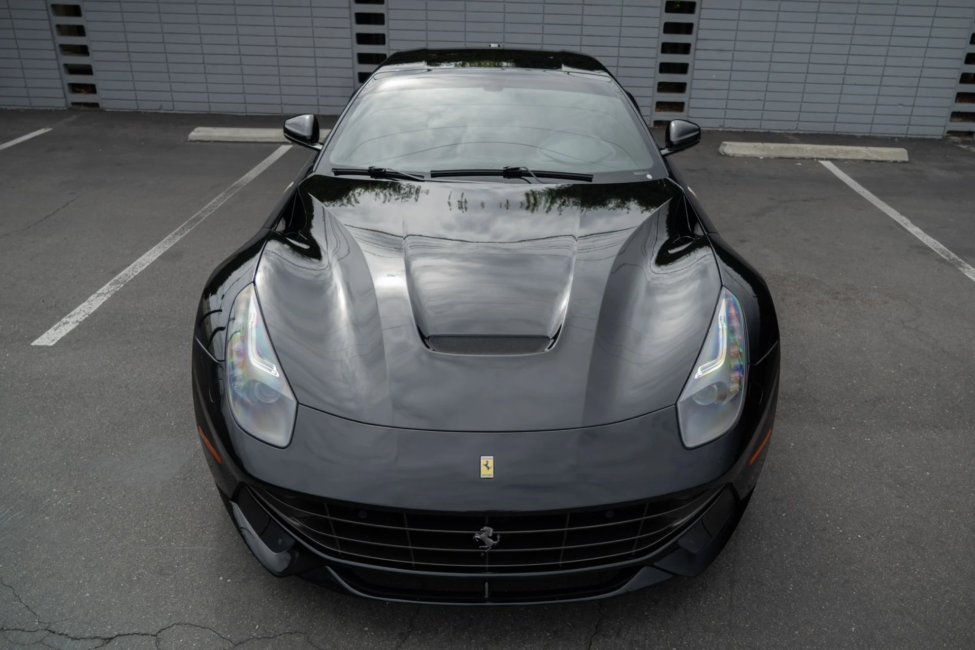 mph020_2050455763_Used_2014_Ferrari_F12berlinetta_1756490493_bb5808b73b