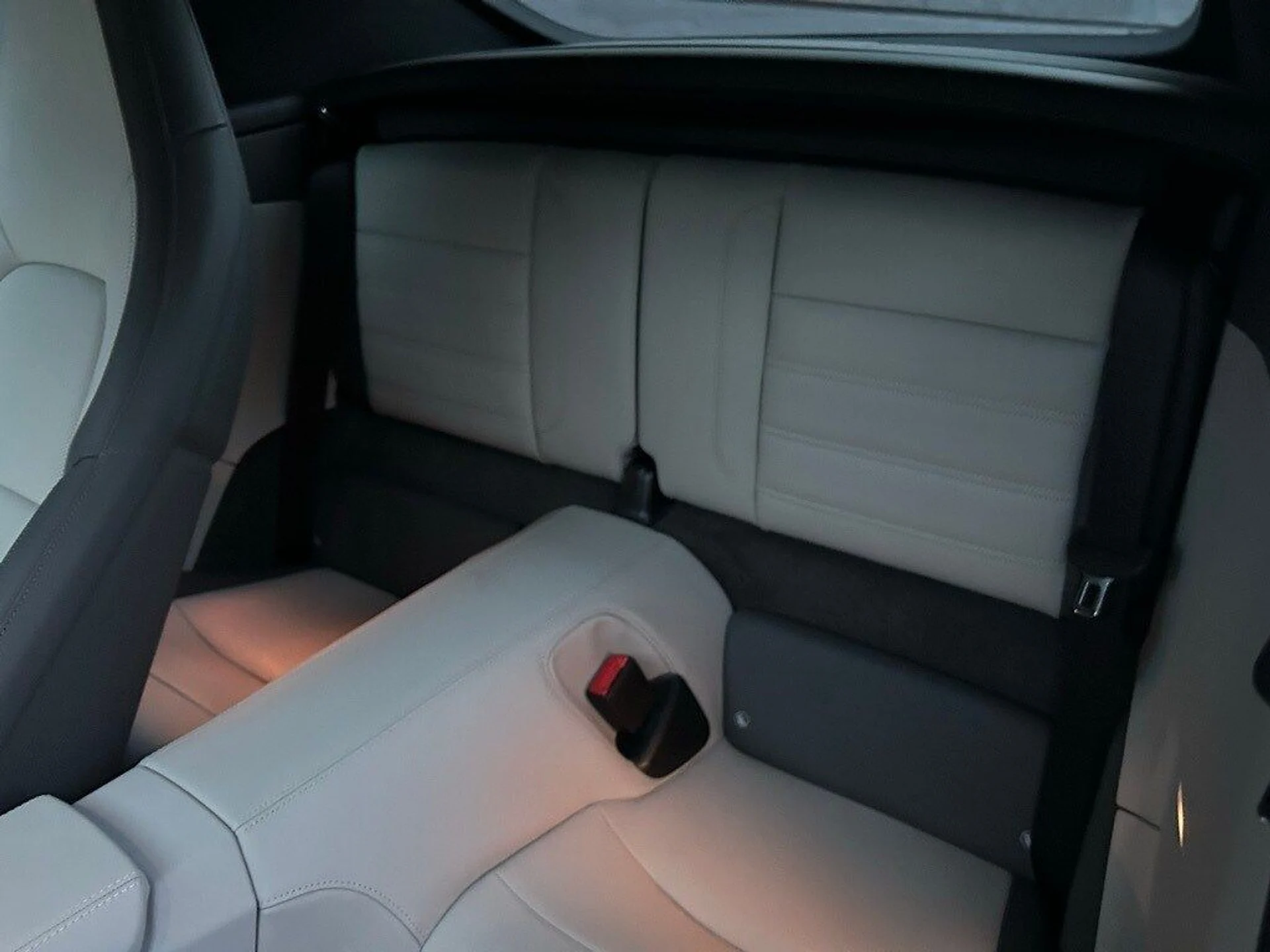 mph020_2052495501_3d7b5820b79ab9642fabb476920bc50dx_e51f0ed707