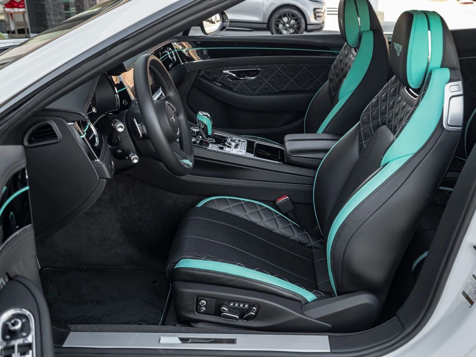 mph020_2054022335_21_968361fca7