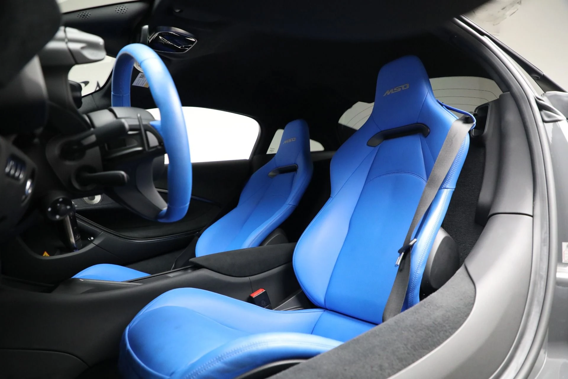 mph020_2058172710_Used_2023_Mc_Laren_Artura_62be0940c9