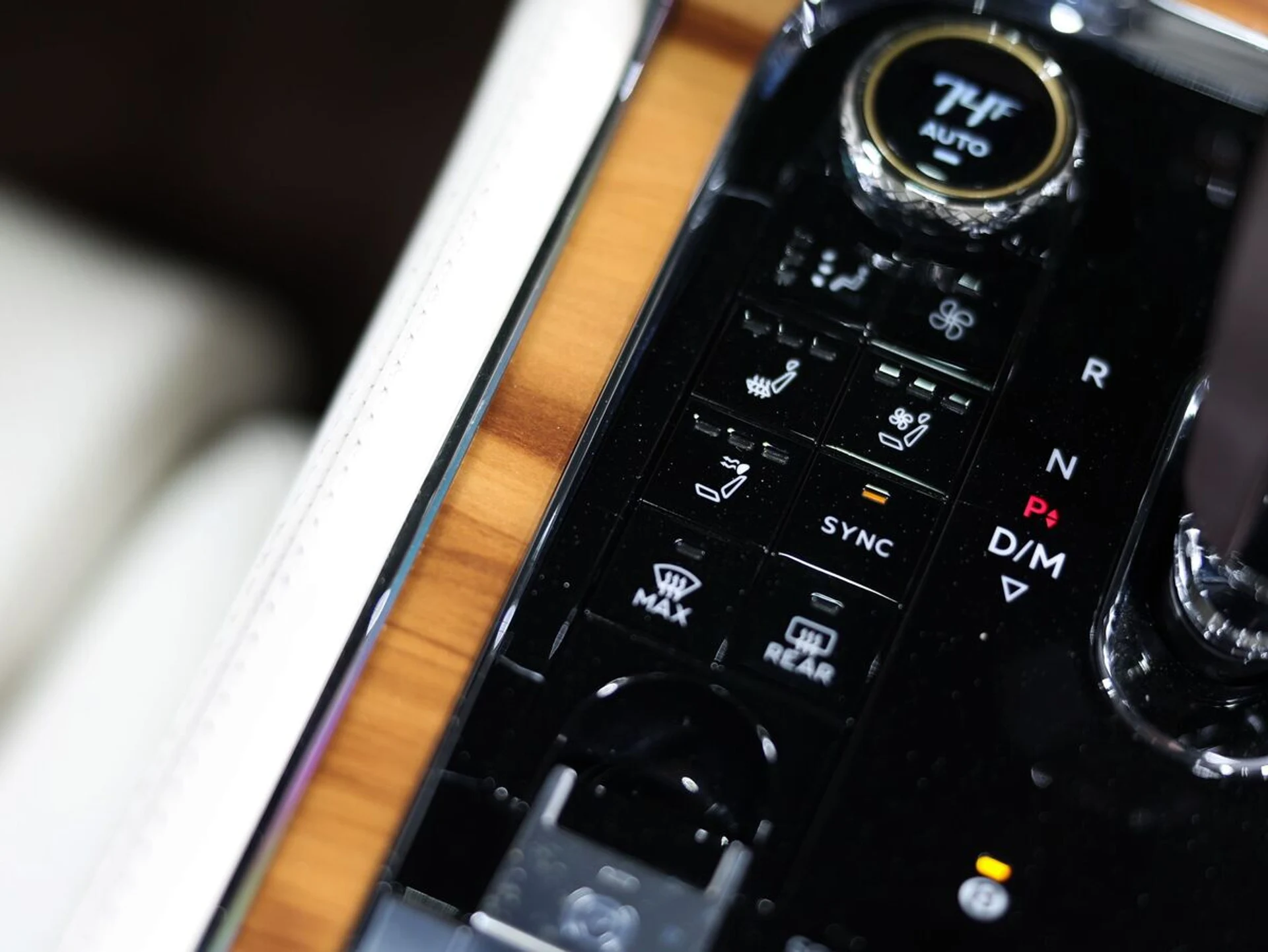 mph020_2067823325_3tfgd9mqypy2zka27zmhrd2rve6t_bb20e84350