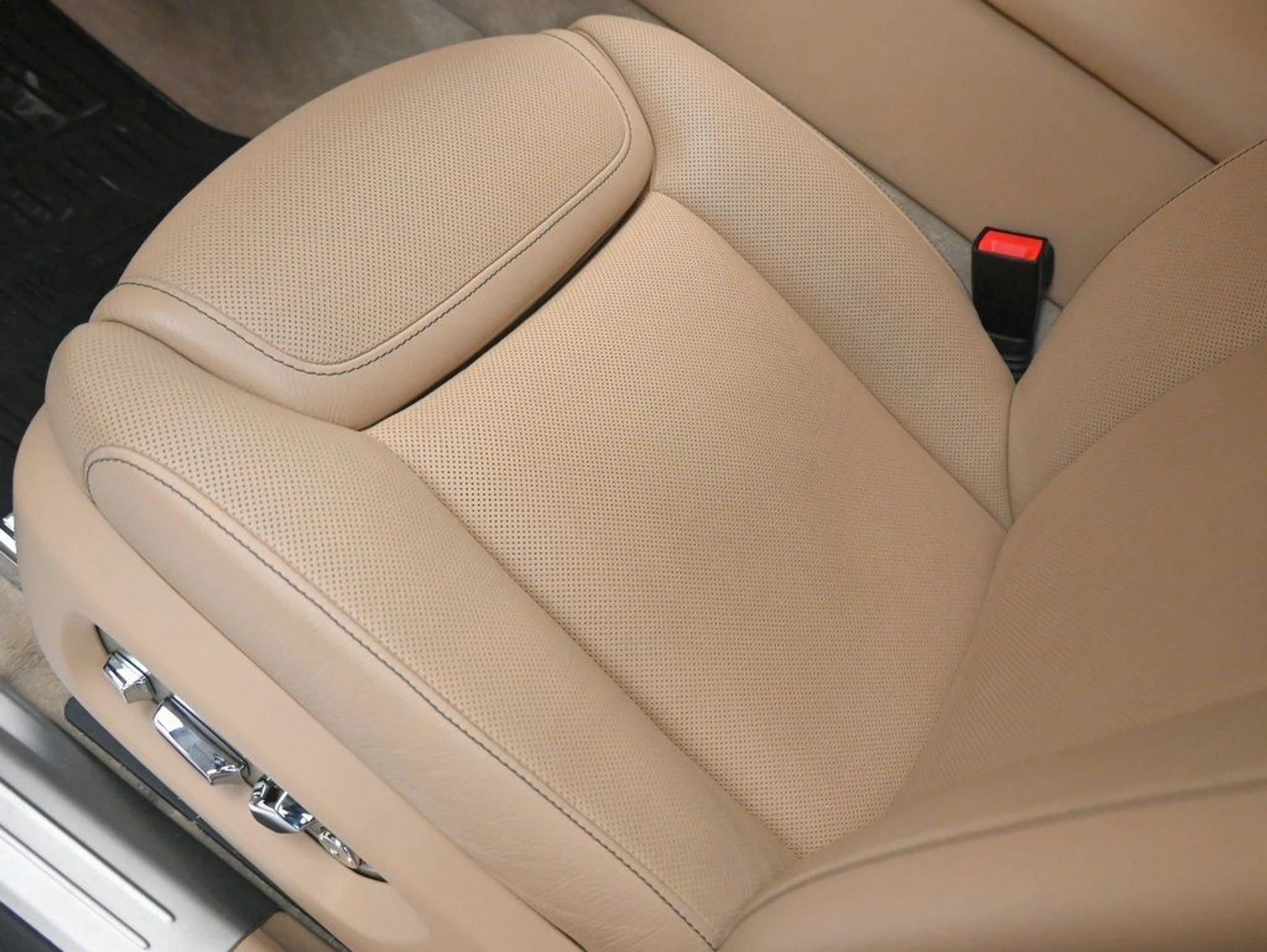 mph020_2067859820_525f44ae7189b4f39cd4546eeebce690_7855288067