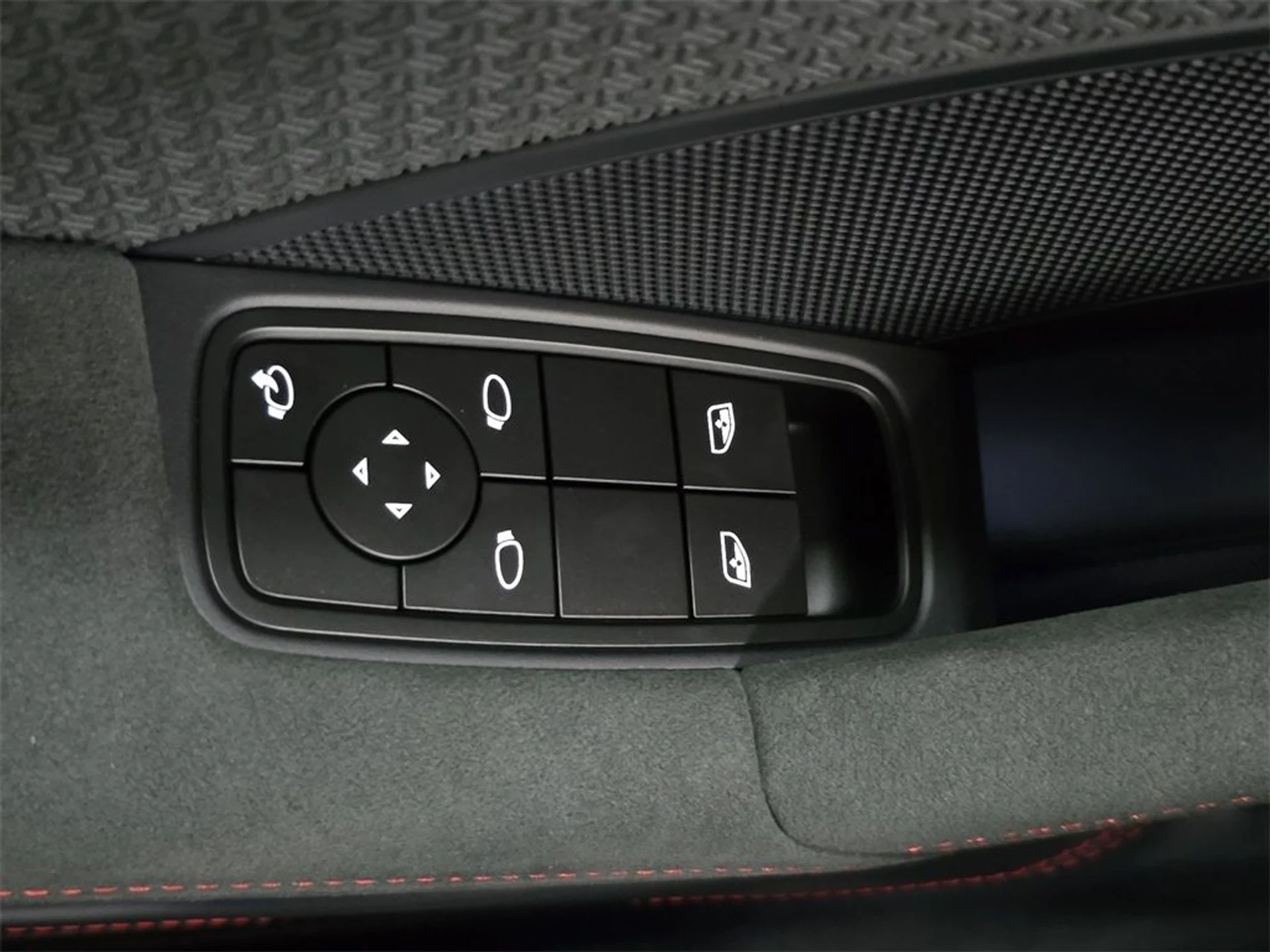 mph020_2069466256_2f27e6d48b2a9ca648822d47ef9c01ce_a0371aea92