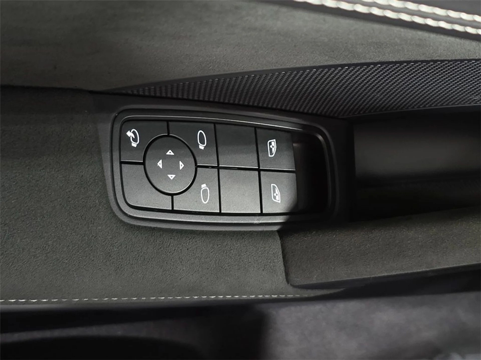 mph020_2071653915_b637d70fcfef77adda312191c1ea8af2_f9b12fd68e