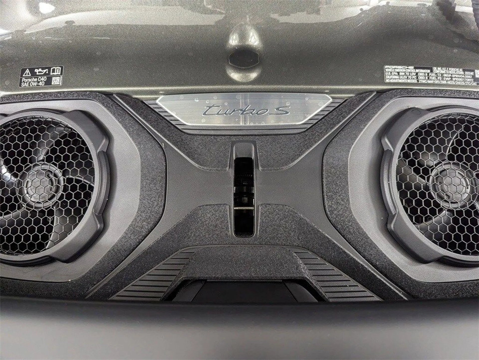 mph020_2073214408_e27b336d8f4b8d11857e24ca2074556ax_eced2b17af