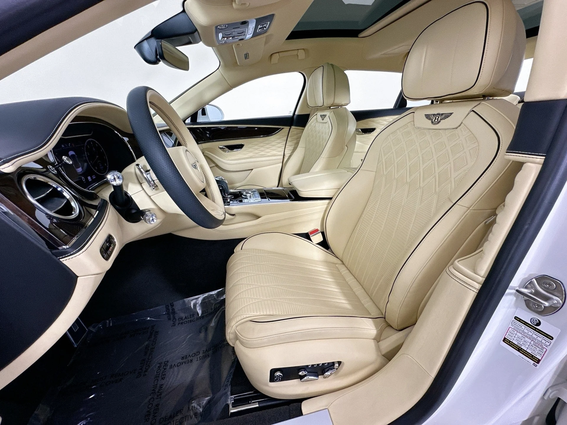 mph020_2081348114_21_0a07e2d4ec