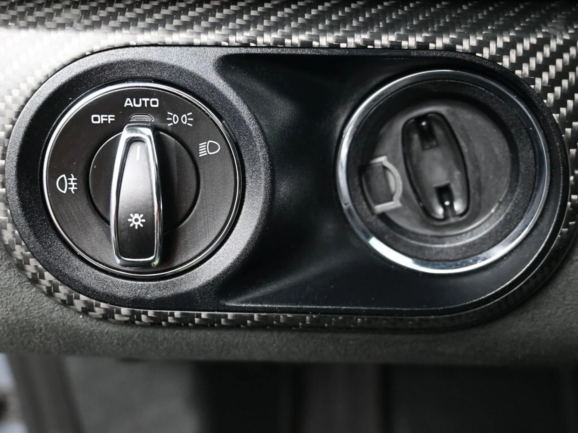 mph020_2084393782_7f8e45fb713edfb4db1b6a05d68a0c13x_f909b3017f