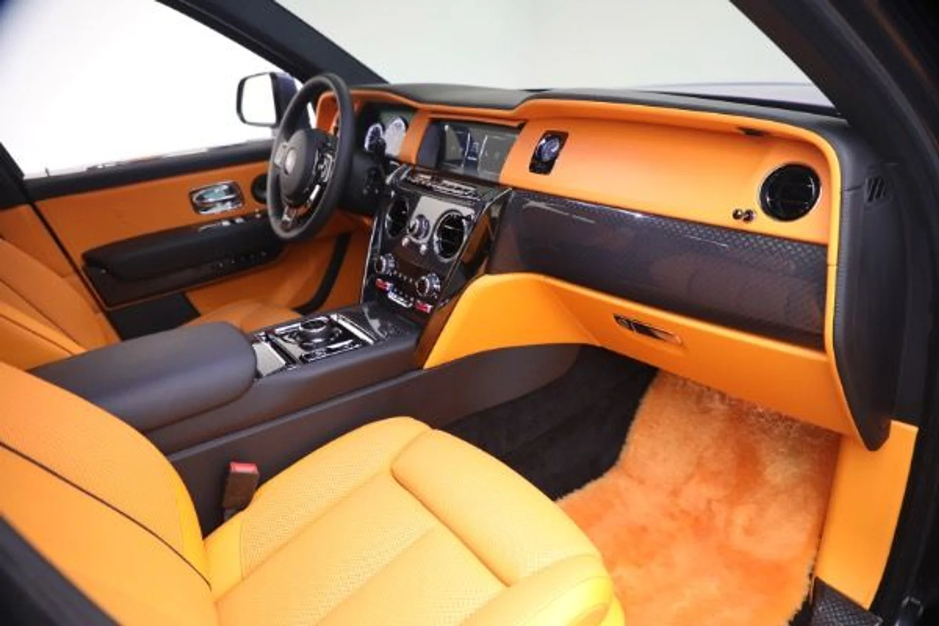 mph020_2088113254_Used_2024_Rolls_Royce_Black_Badge_Cullinan_2e156c9905