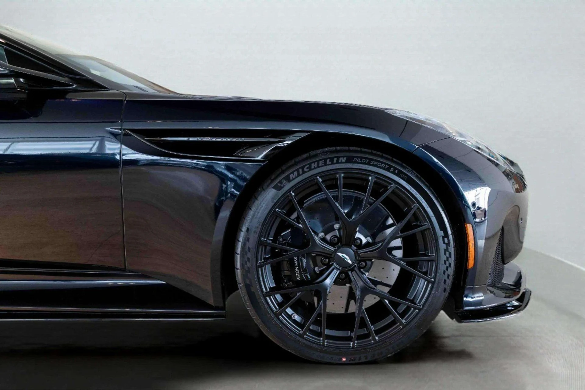 mph020_2090525650_36618f0b_5881_418a_9d8f_a9fa5e8bd02d_f9237e7a0e