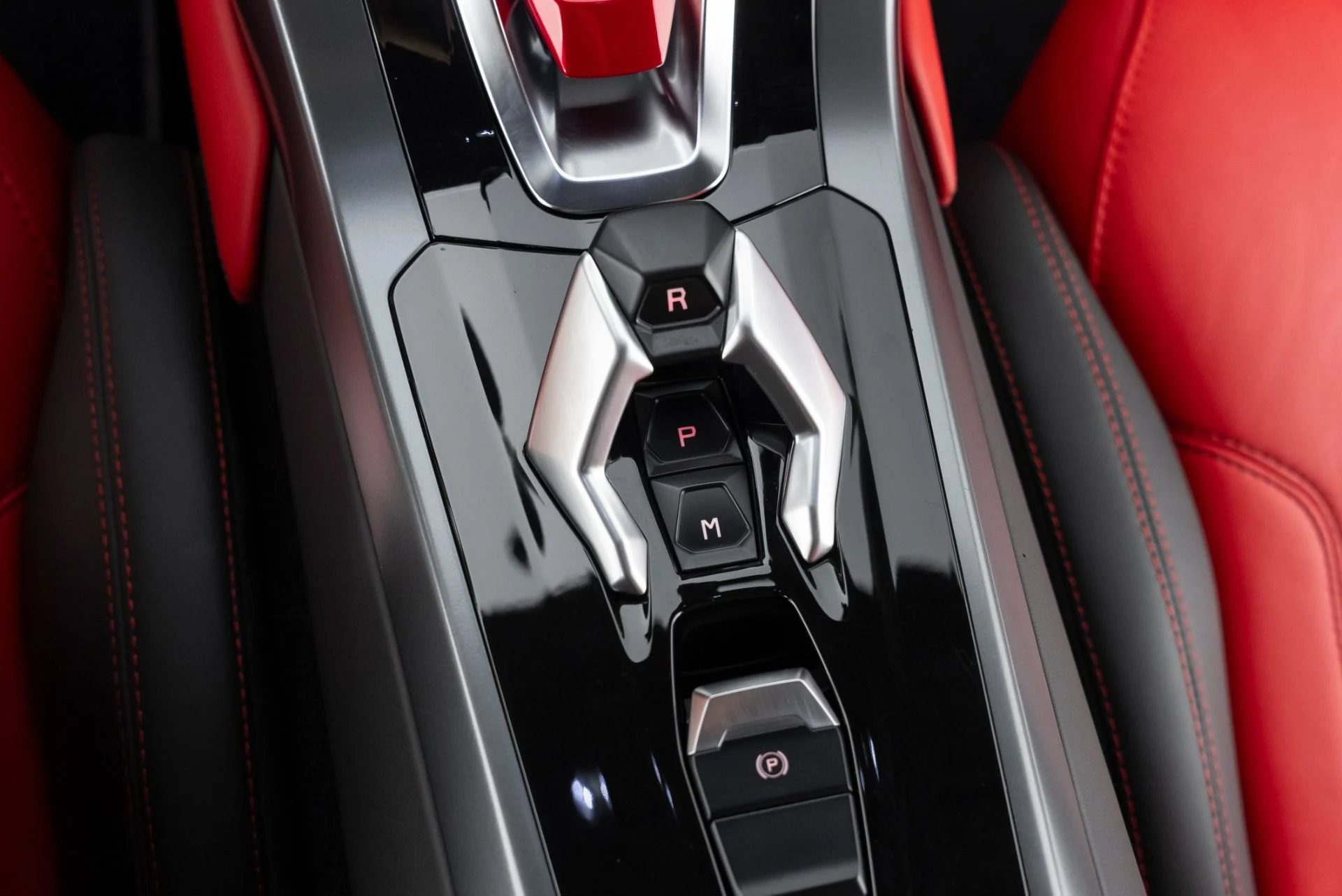 mph020_2090883262_Used_2015_Lamborghini_Huracan_LP_6104_1757361056_2d8f6030f2
