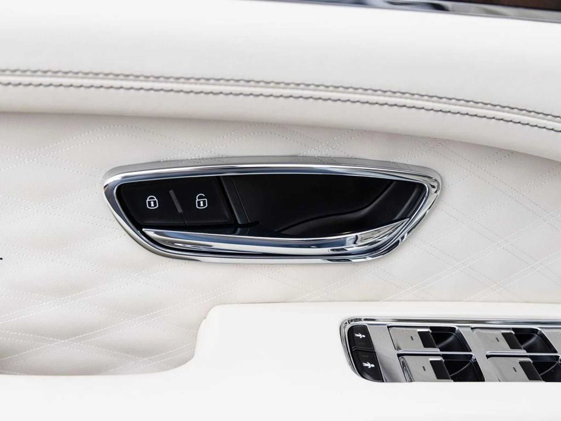 mph020_2094197747_403809831_67c233e46b5617b02de6363a_11cb2a1870