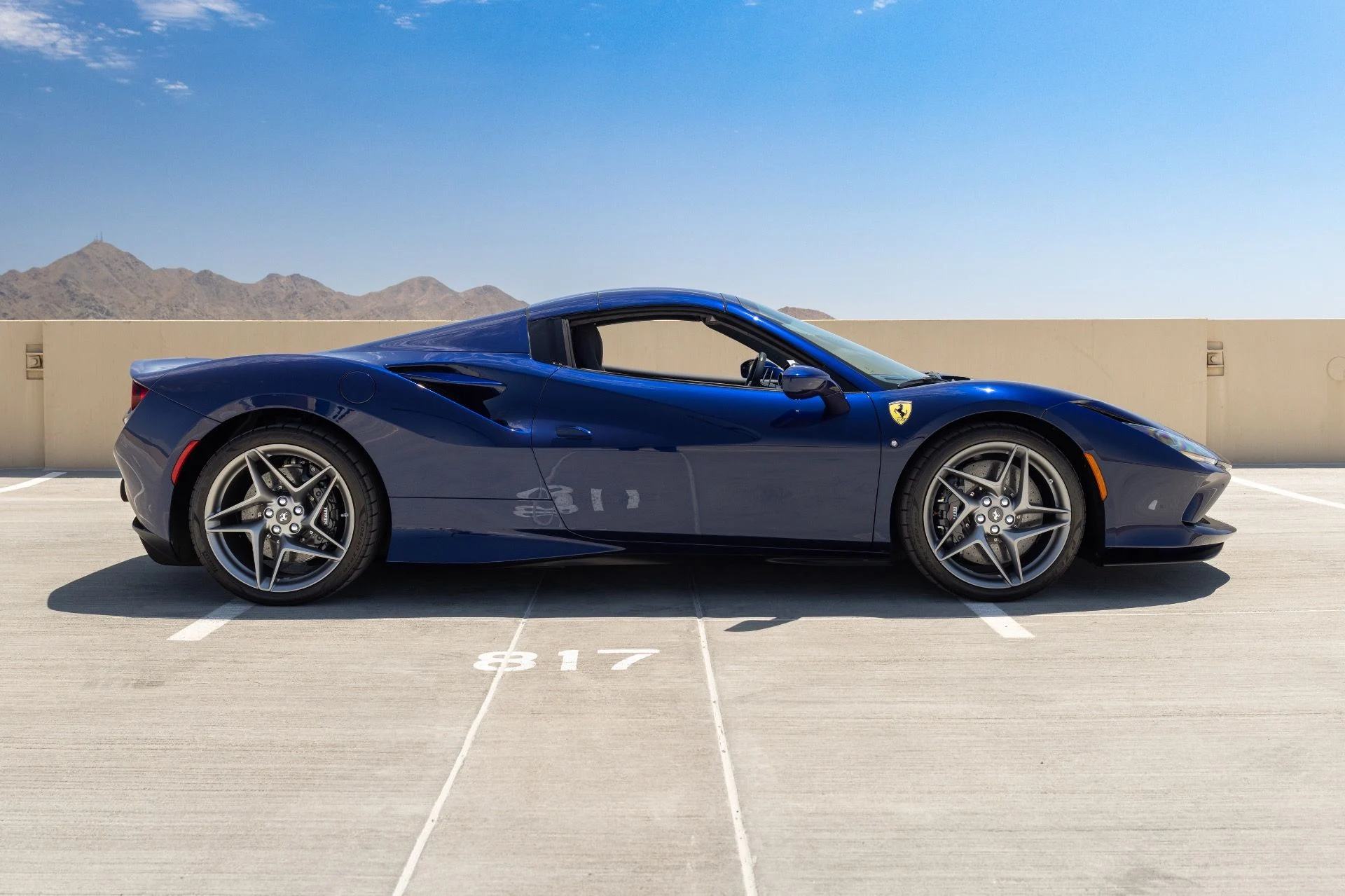 mph020_2100943766_Used_2022_Ferrari_F8_Spider_1778623083_0be0ba6cb3