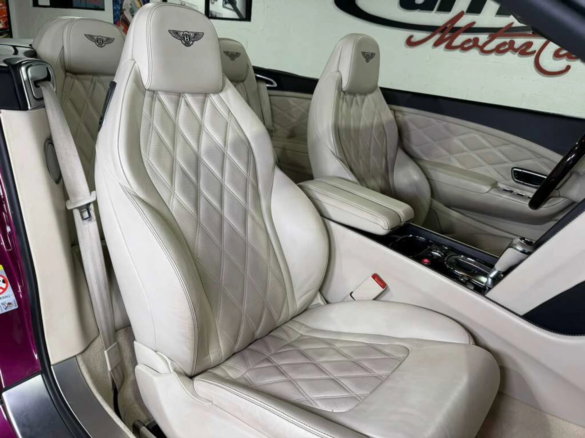 mph020_2111816269_60c091352d5a1bb5a11482b1645c70b0_52c501ee71