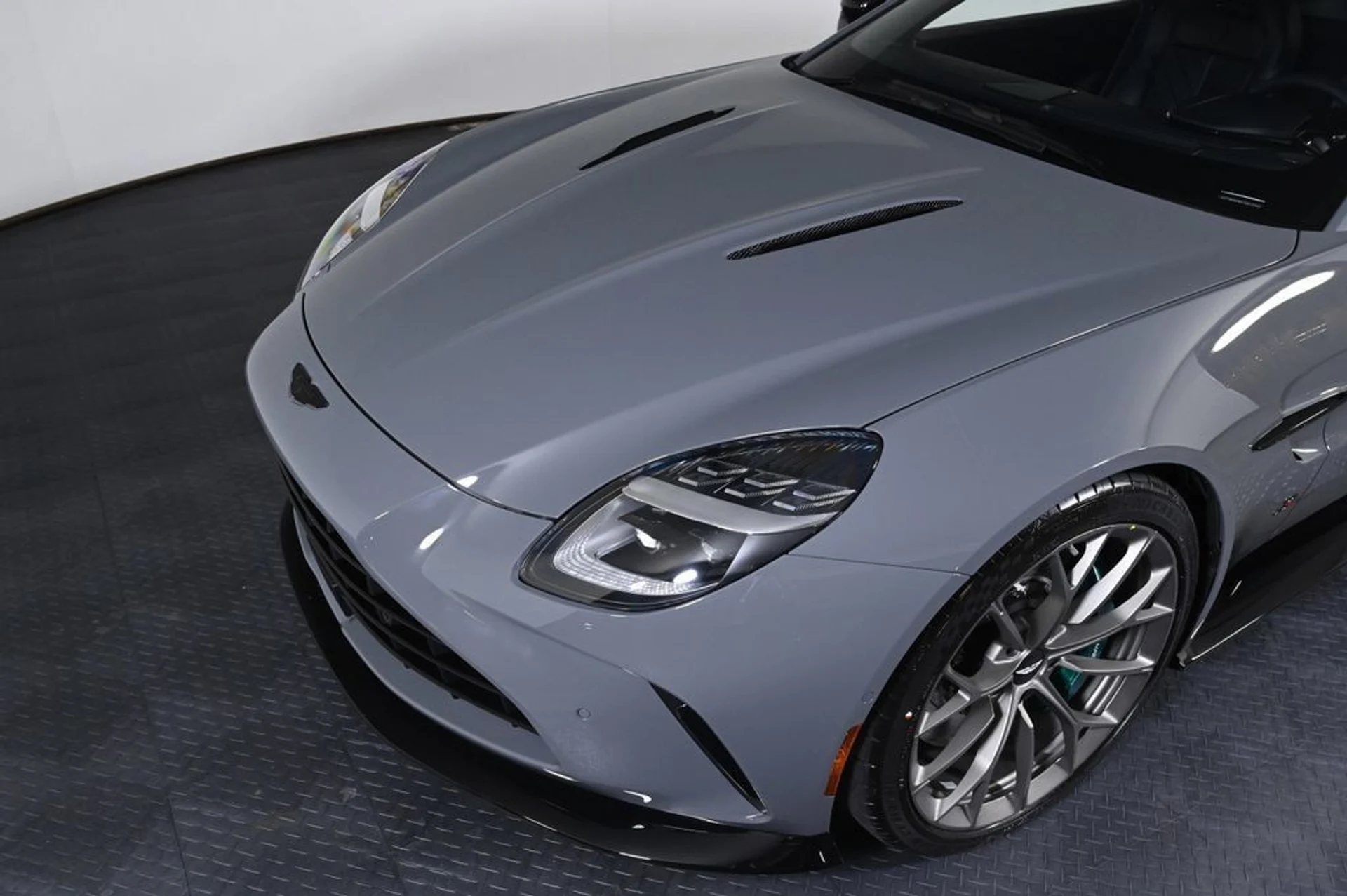 mph020_2115466900_new_2026_aston_martin_vantage_scoupe_11350_23021665_21_1024_1b313a703f