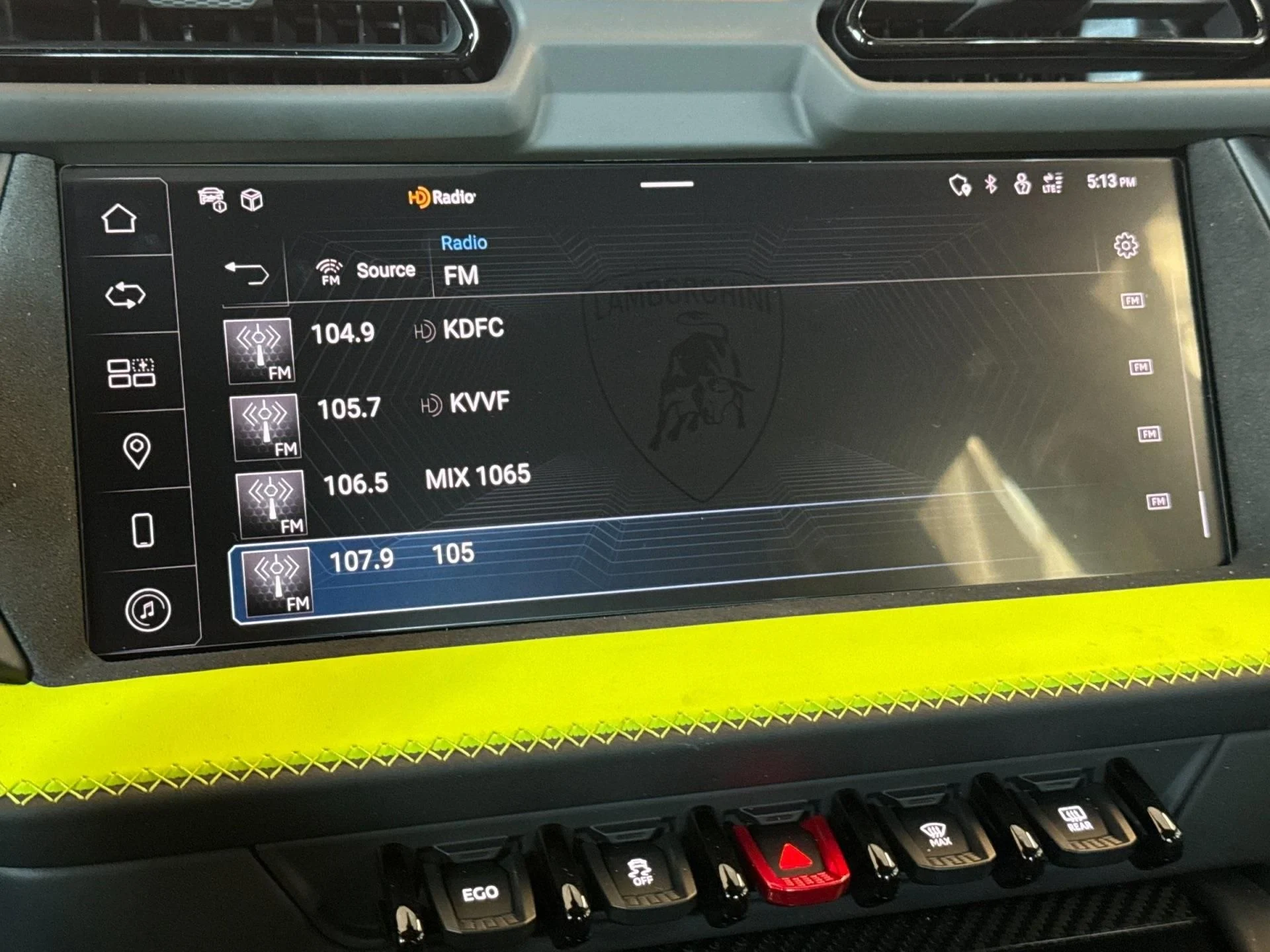 mph020_2115888078_New_2025_Lamborghini_Urus_SE_1755094450_04befefdcc