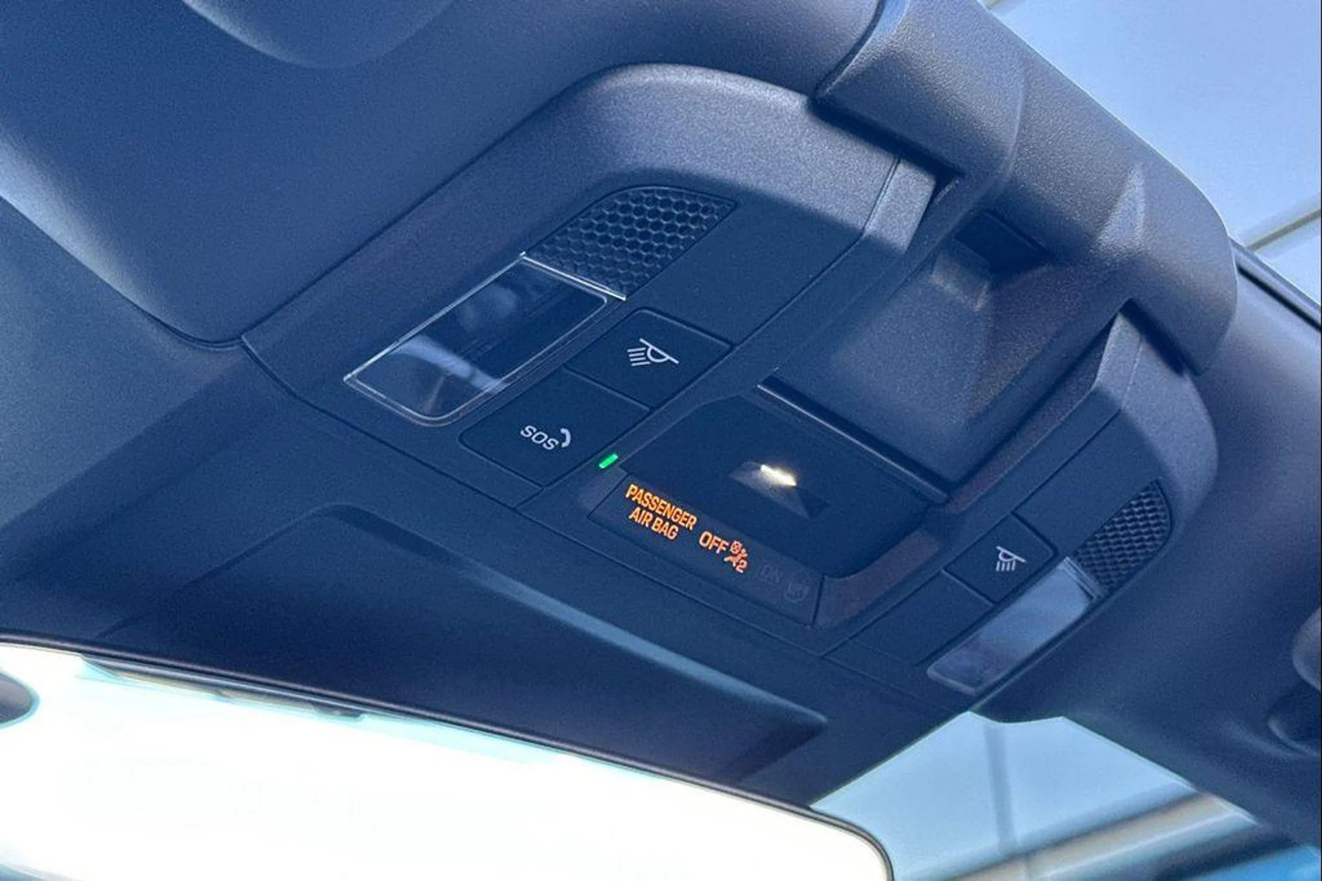 mph020_211788509_w_N87c8j_Cws_Jno_WK_Ut0a_NV_7_O_s_1e6df9c7b5