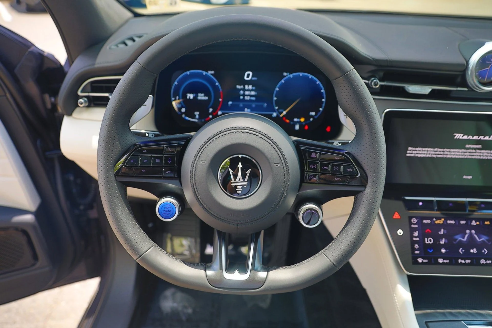 mph020_2118918874_5ba3809602244b1badf11d8c14c4b400_86a157fd00