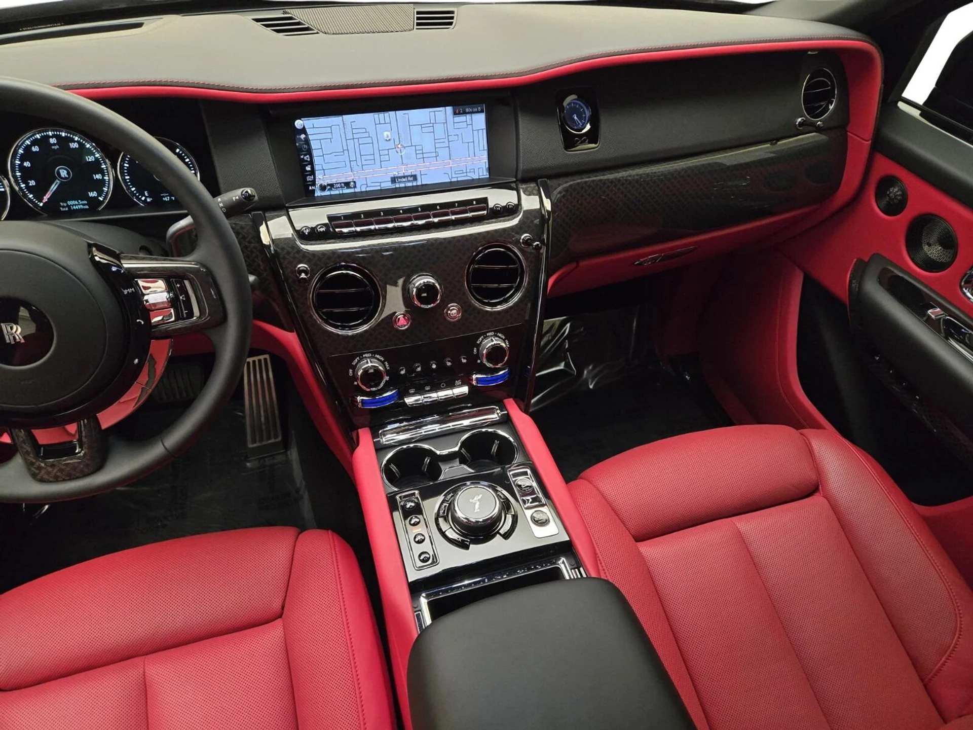 mph020_2123423152_Used_2022_Rolls_Royce_Black_Badge_Cullinan_1773381767_adb54ab46e