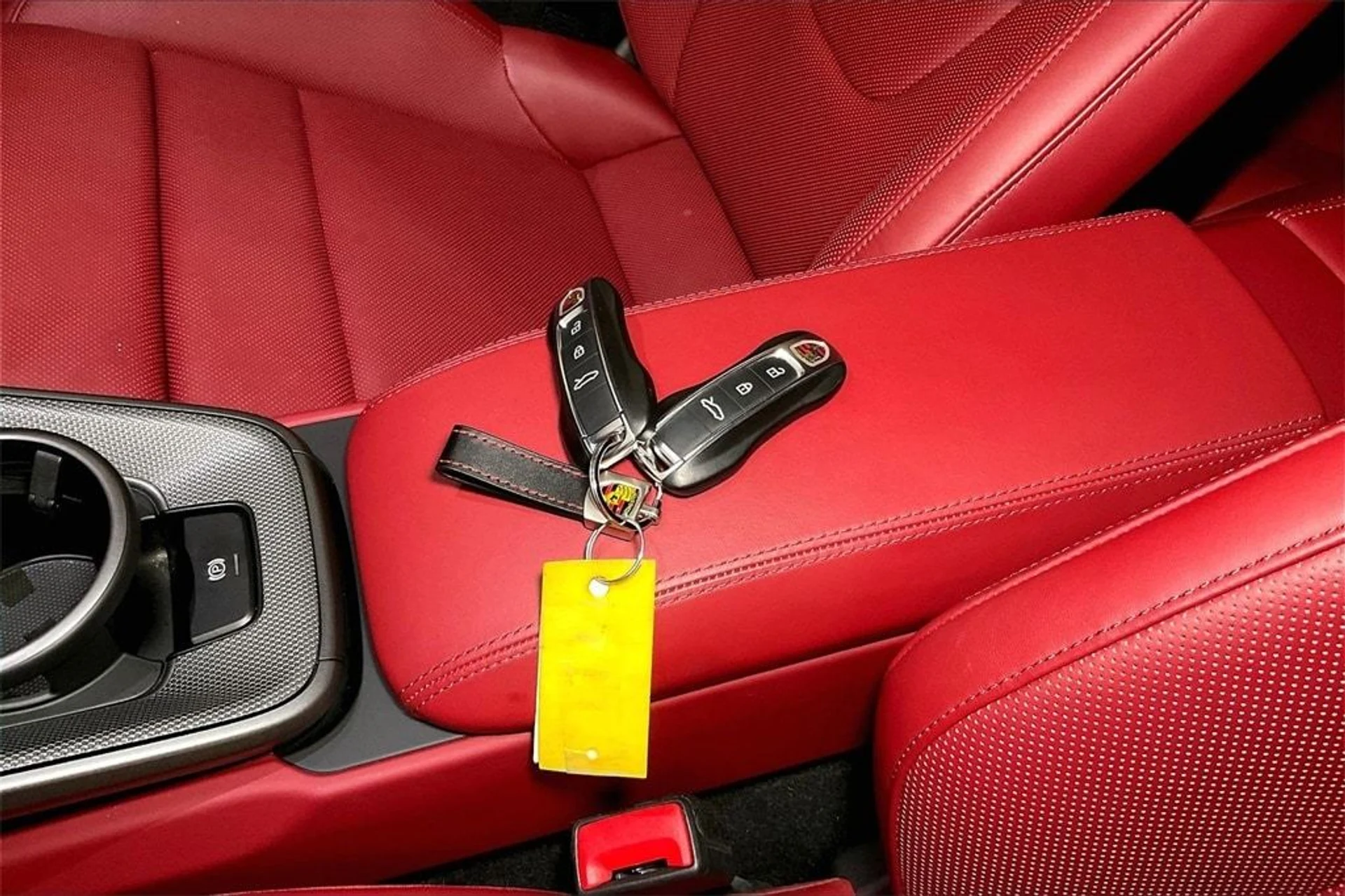 mph020_2127714617_b0151c0d81ab80b5d451265b531d5a32x_e5e8e16adc