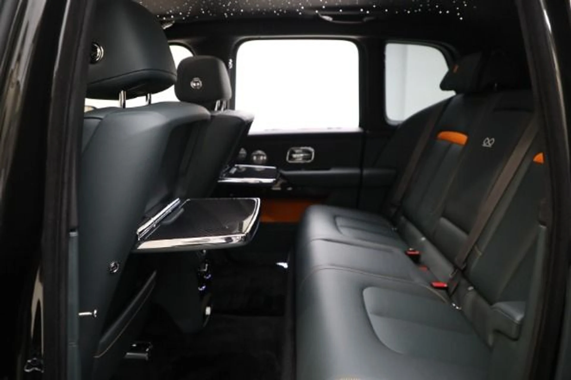 mph020_2130452357_Used_2024_Rolls_Royce_Black_Badge_Cullinan_b68948ec31