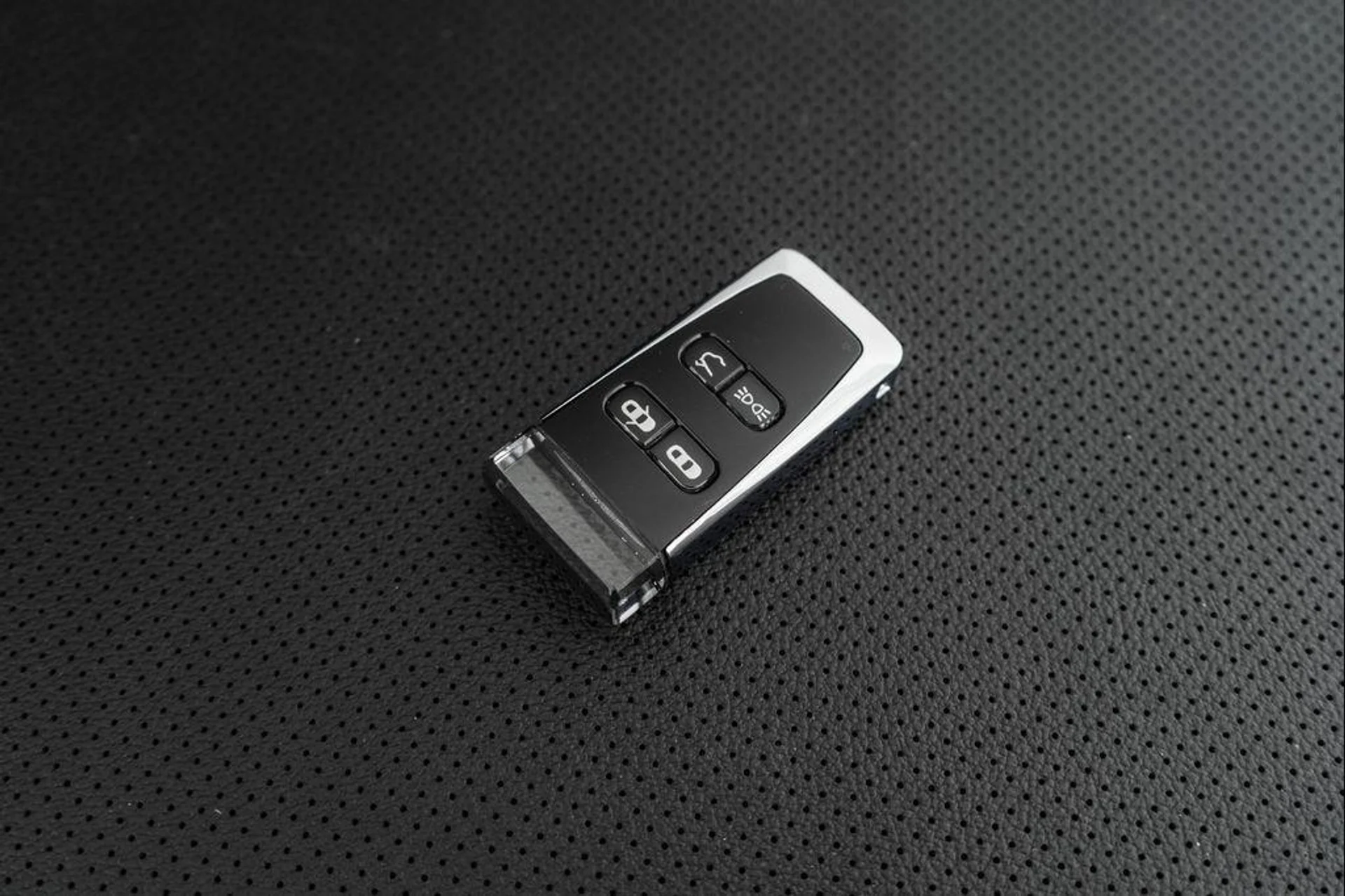 mph020_2131277754_Y0_BFR_Ju_YRI_3vg_K_Xj_njp_C_R1_NY_6a81a24275