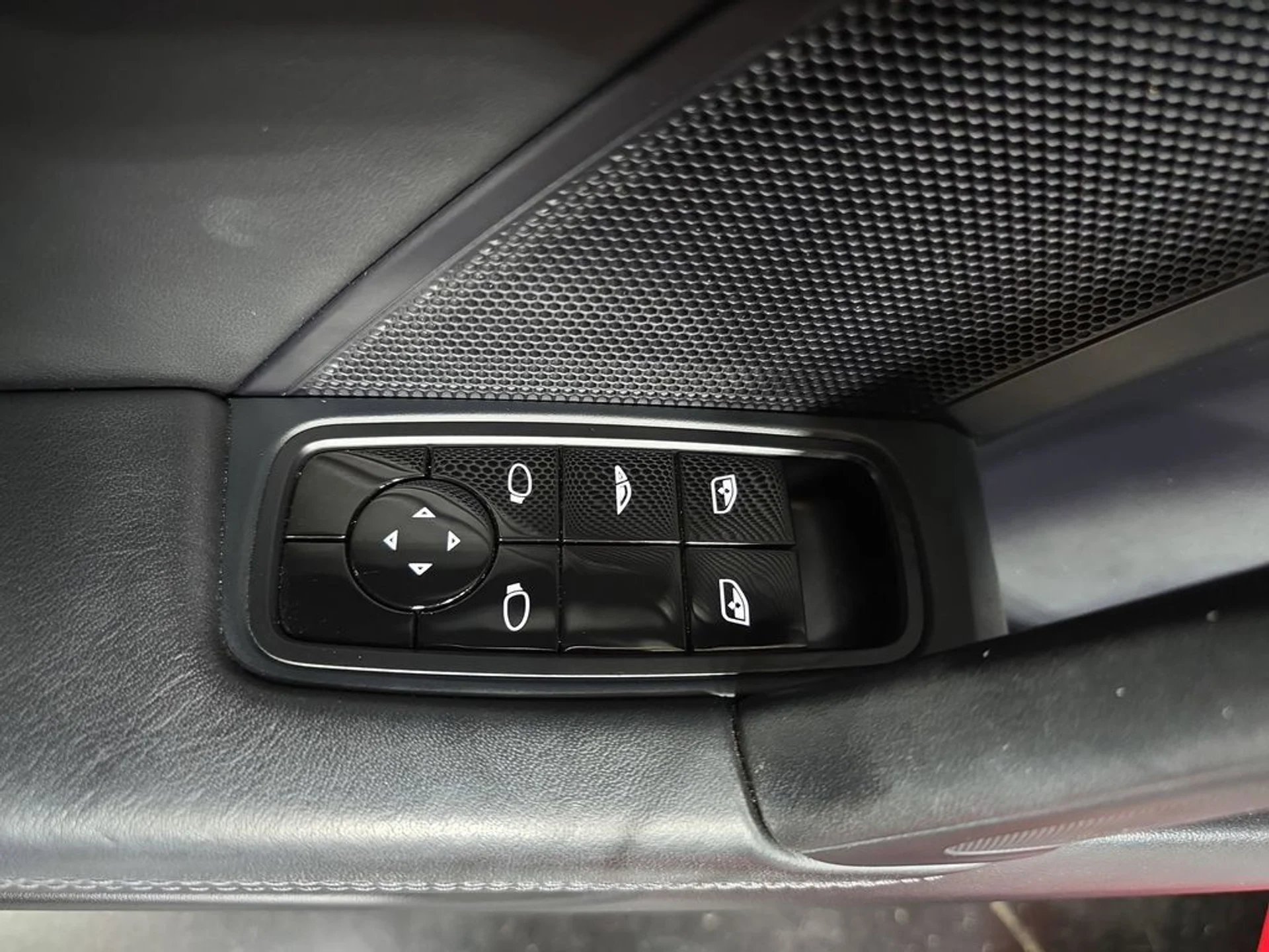 mph020_2137009438_790a8a0d612dc9316107d4799c8cf840_8d33c8bbaa