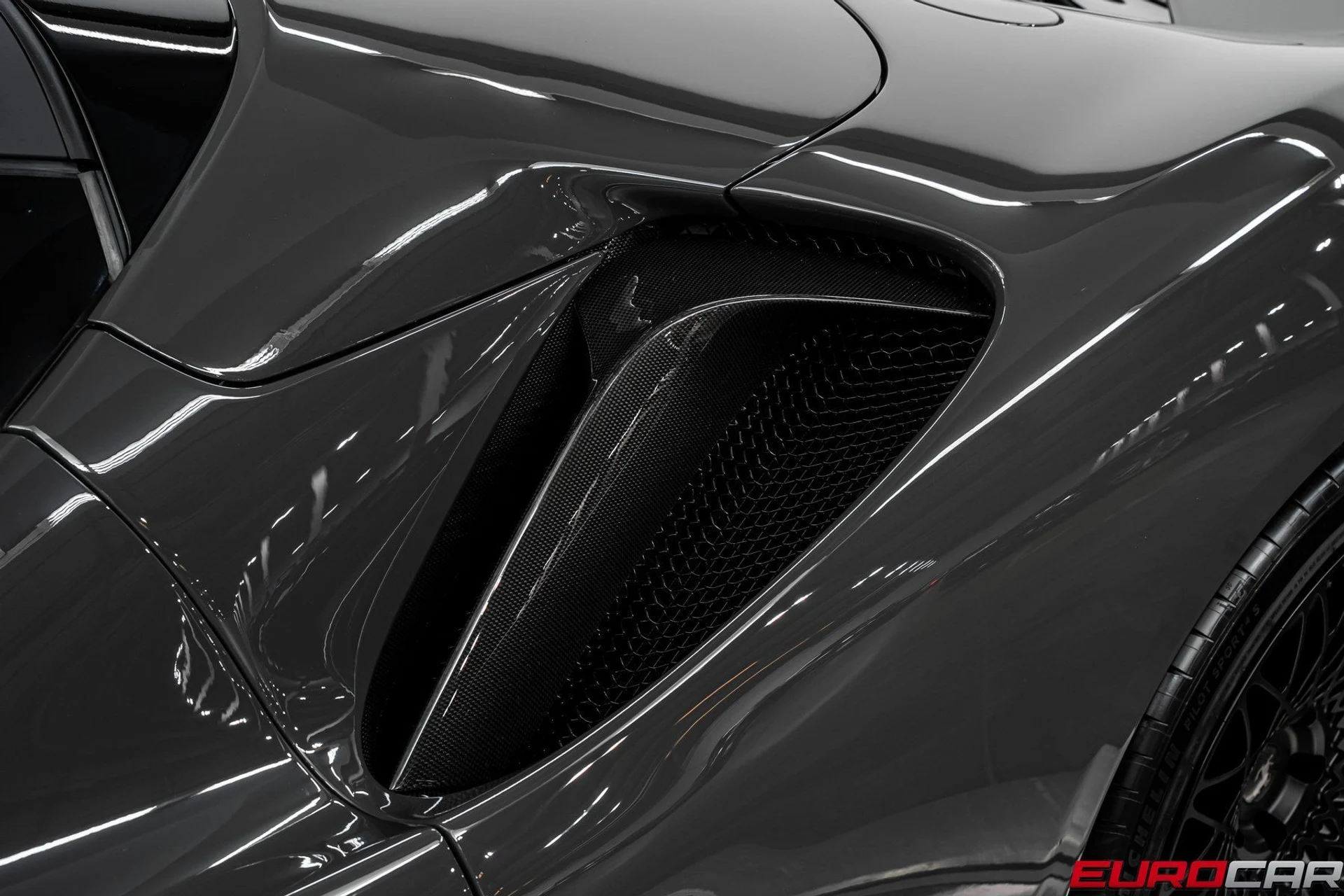 mph020_2140232979_0a62efab_5f42_45ae_a445_bac33208d48d_2d543fd9a0