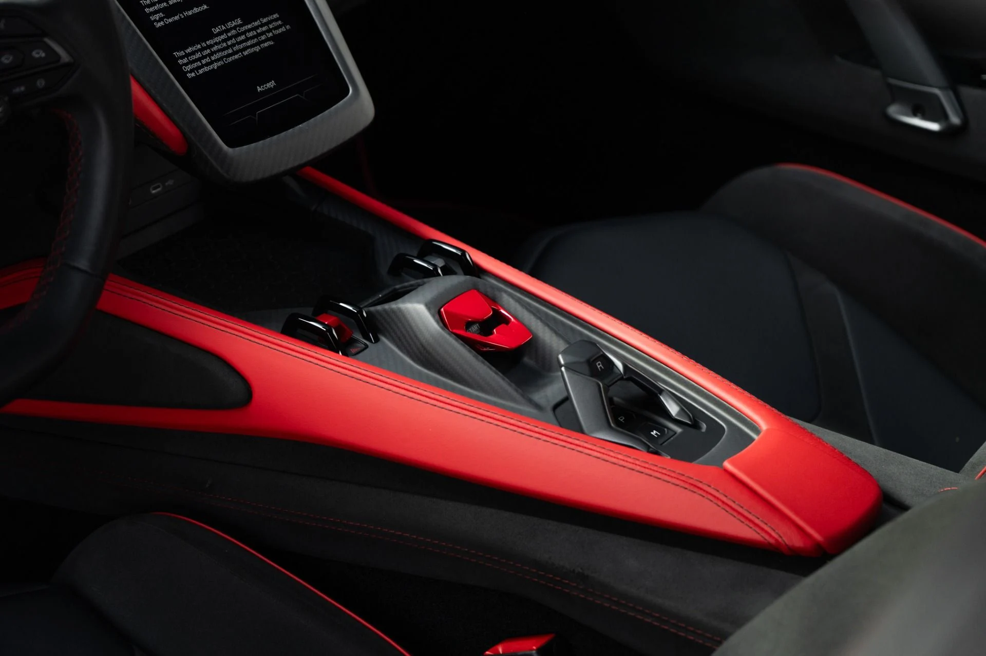 mph020_2146495111_Used_2024_Lamborghini_Revuelto_1766428985_eb82b4c666