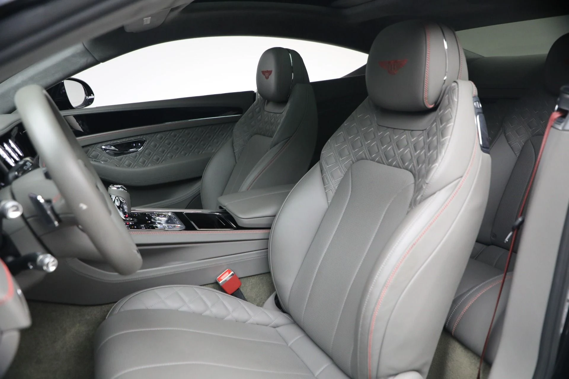 mph020_2146952783_Used_2022_Bentley_Continental_GT_V8_1770137307_9eae1bc843