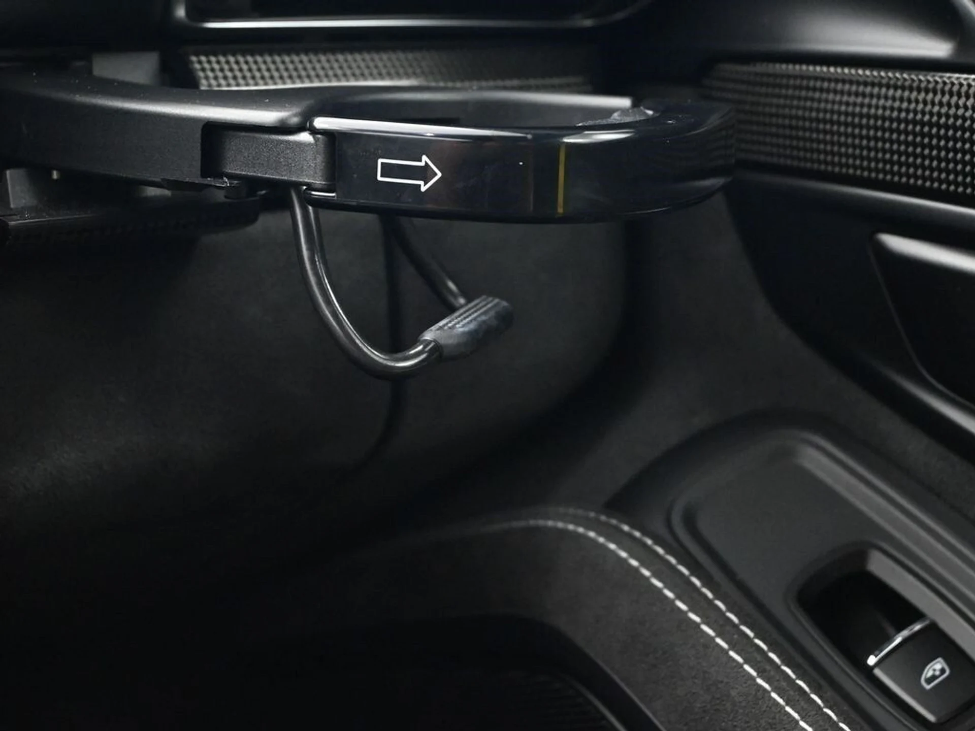 mph020_2147525600_d596899448913b52c7bb7319bba9d396x_ab79ac7ded