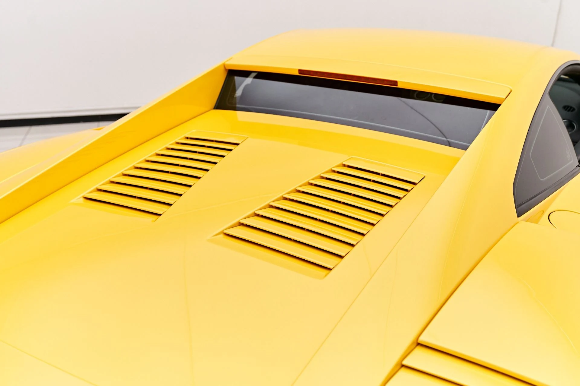 mph020_2148713580_Used_2005_Lamborghini_Gallardo_1703127301_c802b67525