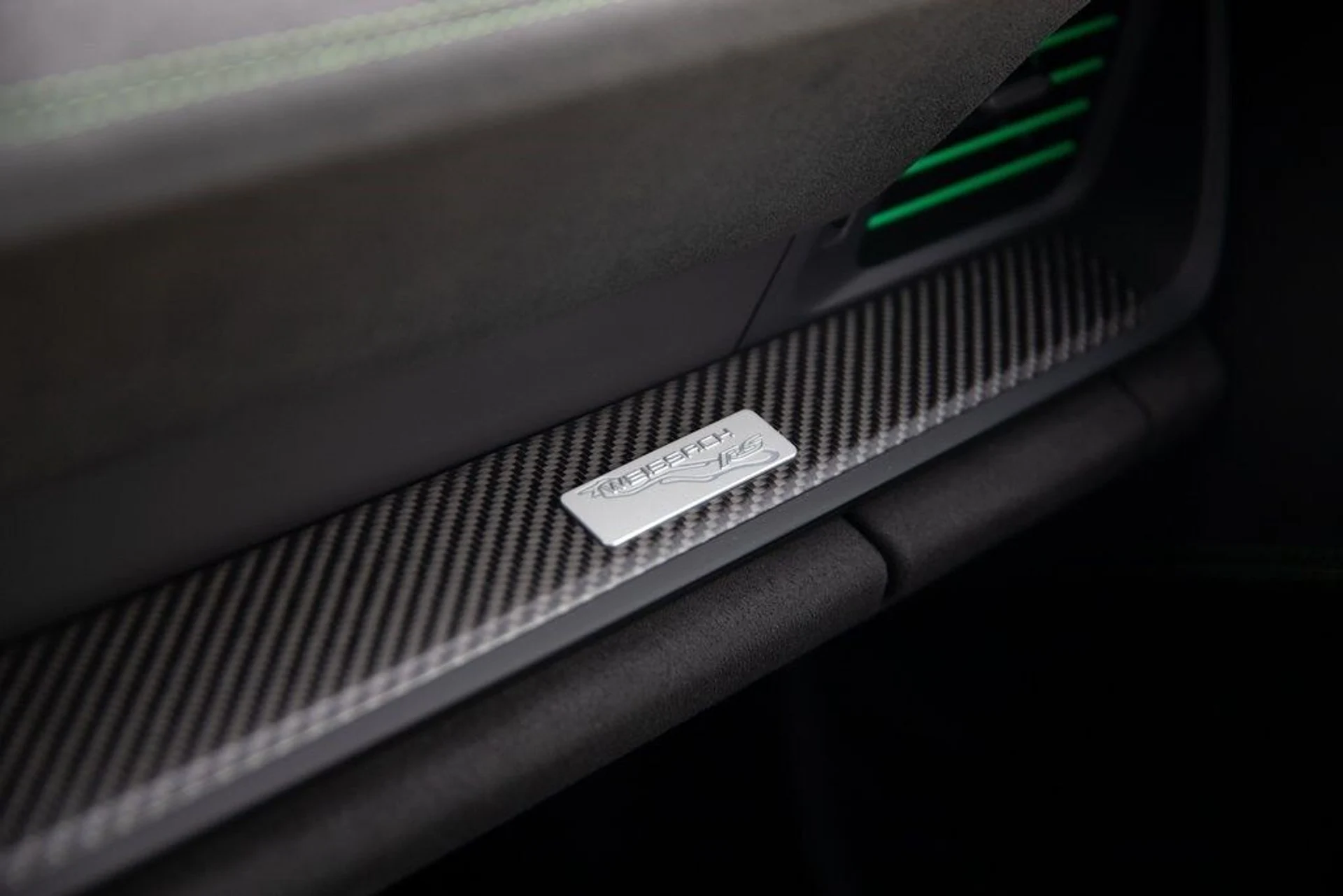 mph020_2150886506_500be253a9e194e08321a667d997b37fx_30c7b04b06