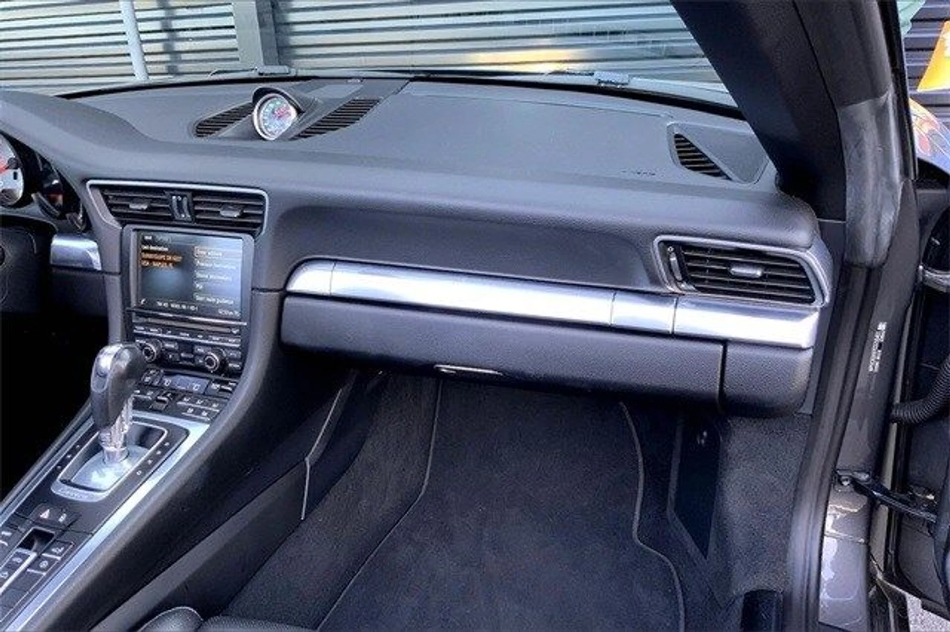 mph020_2155125885_45b07a04df19350f5145bc9158c08e8ex_98db56f939