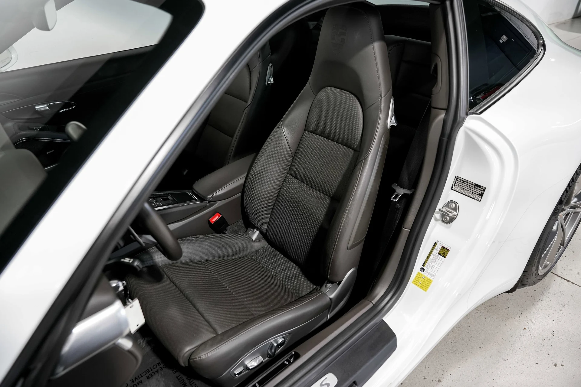 mph020_215559817_a0ee1e52a9556953499604bd05a9bf5ax_b84cb51137