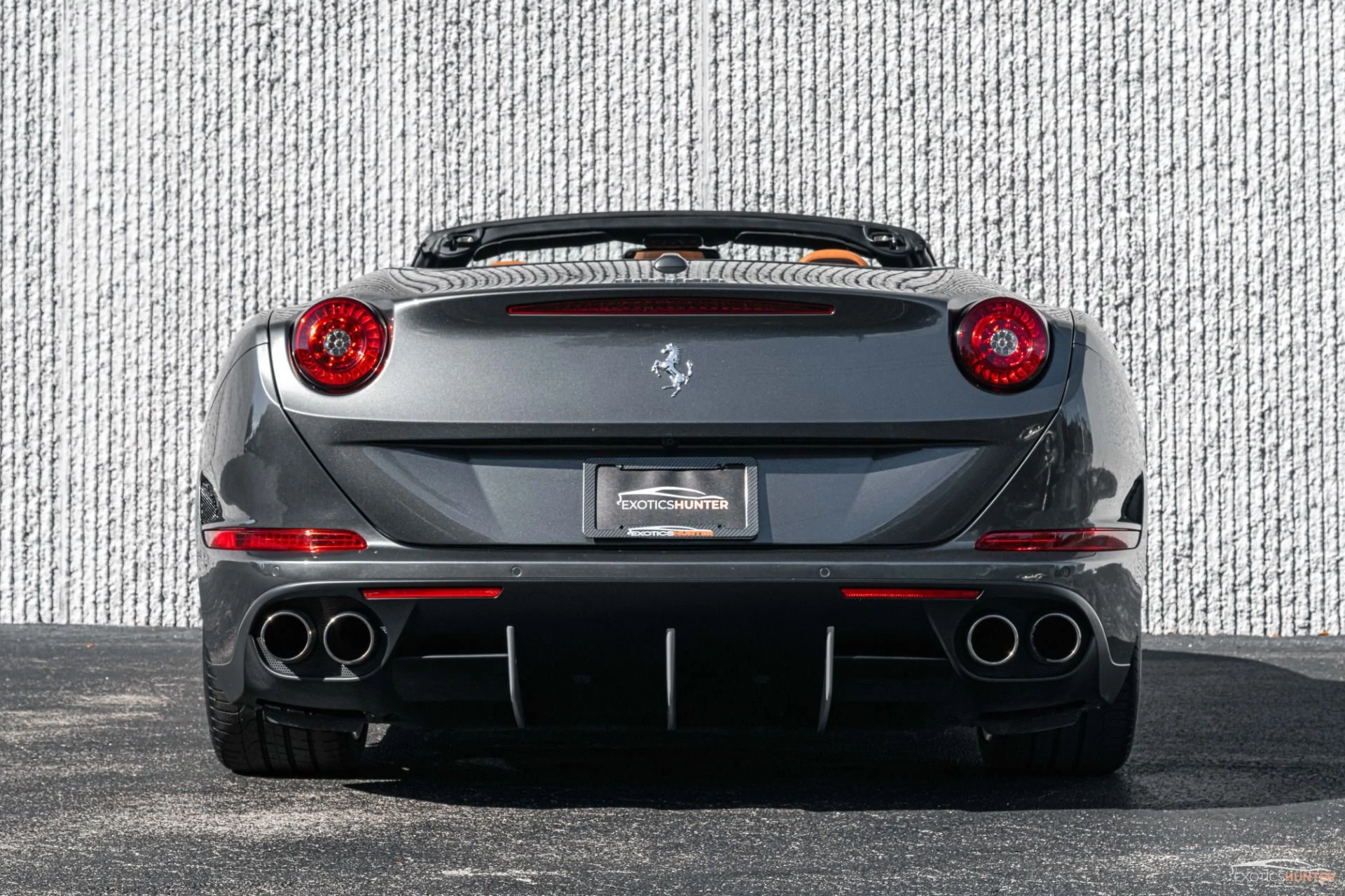 mph020_2159641482_Used_2015_Ferrari_California_T_w_Carbon_Steering_Wheel_Magneride_Reverse_Cam_20in_Wheels_1746820122_dcde5af8d4