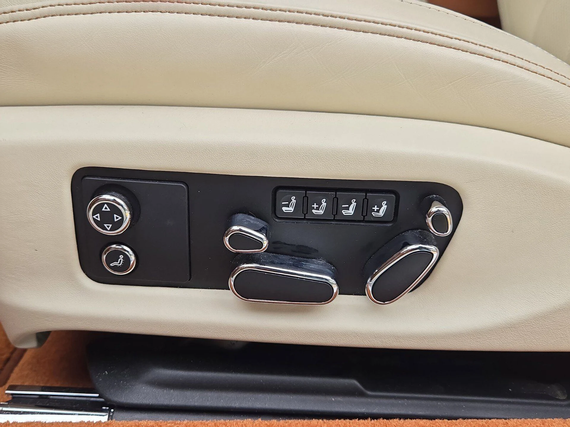 mph020_2162719668_aa7faf2ca3306e3b82d08730c333fe0ax_8cb960c14b