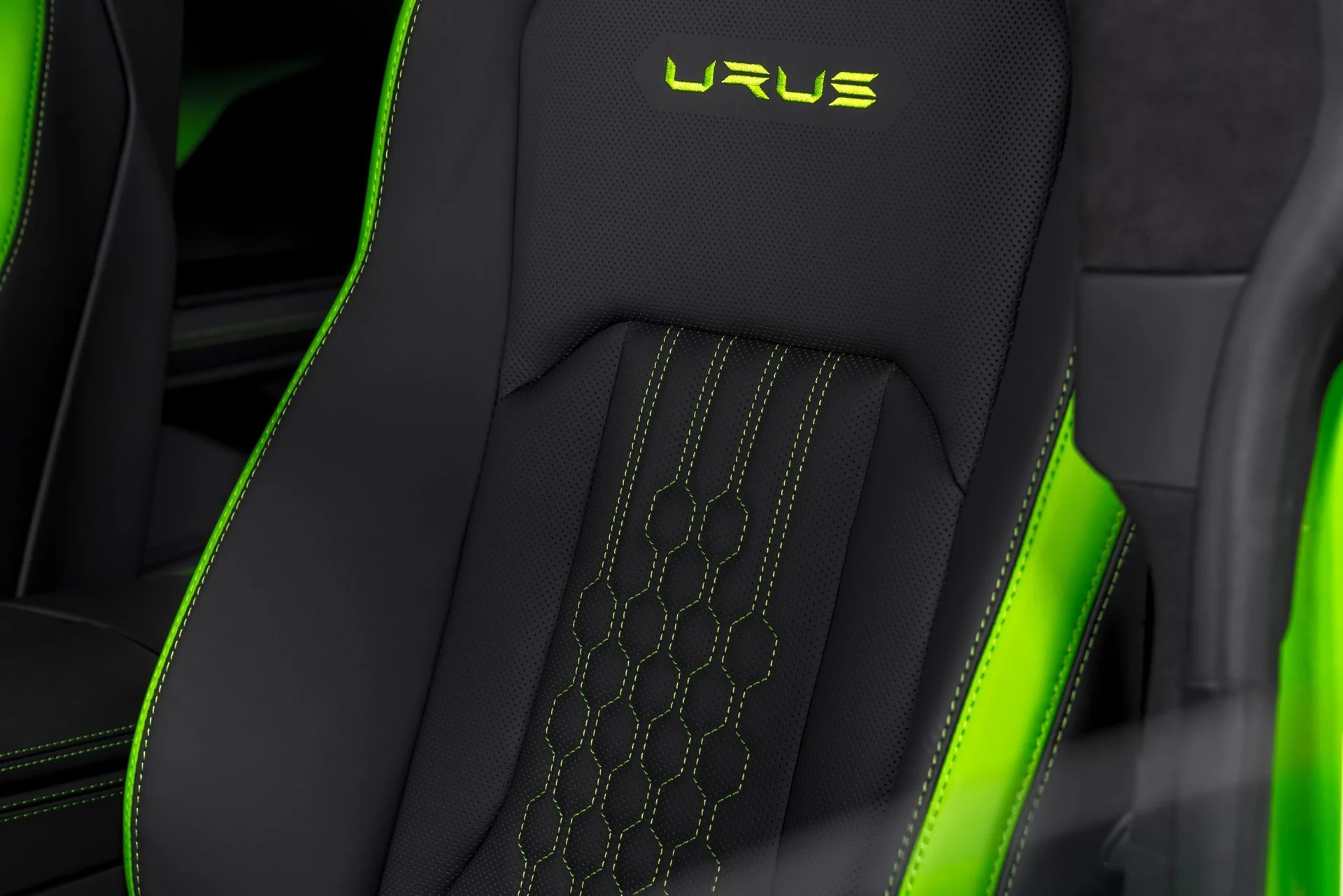 mph020_2163852561_44b4640fcd8b965dddfdcd0d61bfff10x_649f0dc237