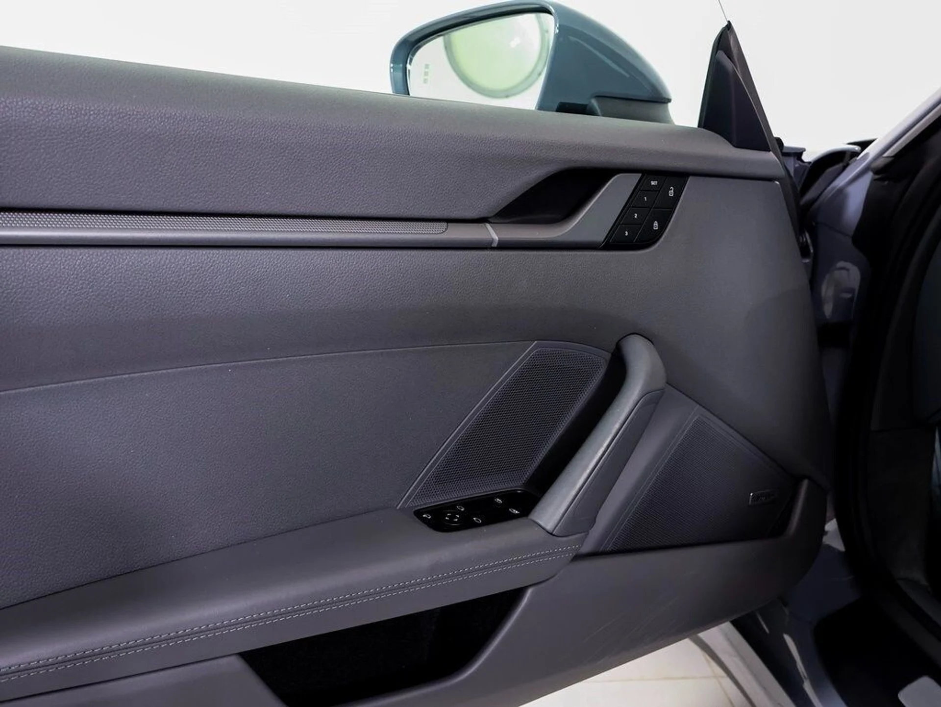 mph020_2164497742_b1b145bd7946044b8509d81d743f7389x_ef6a802459