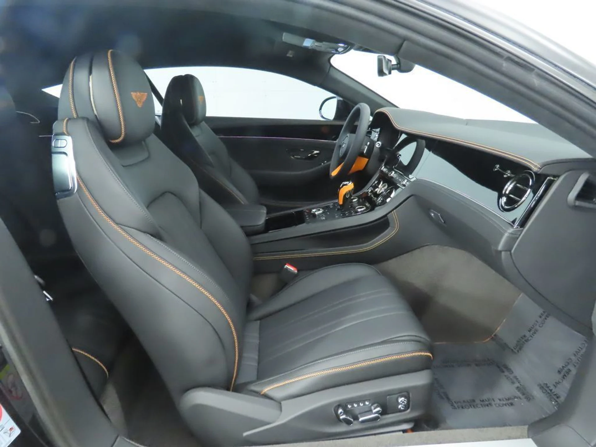 mph020_216486610_new_2025_bentley_continental_gtblackeditioncoupe_8119_22910188_21_1024_d943a35f09