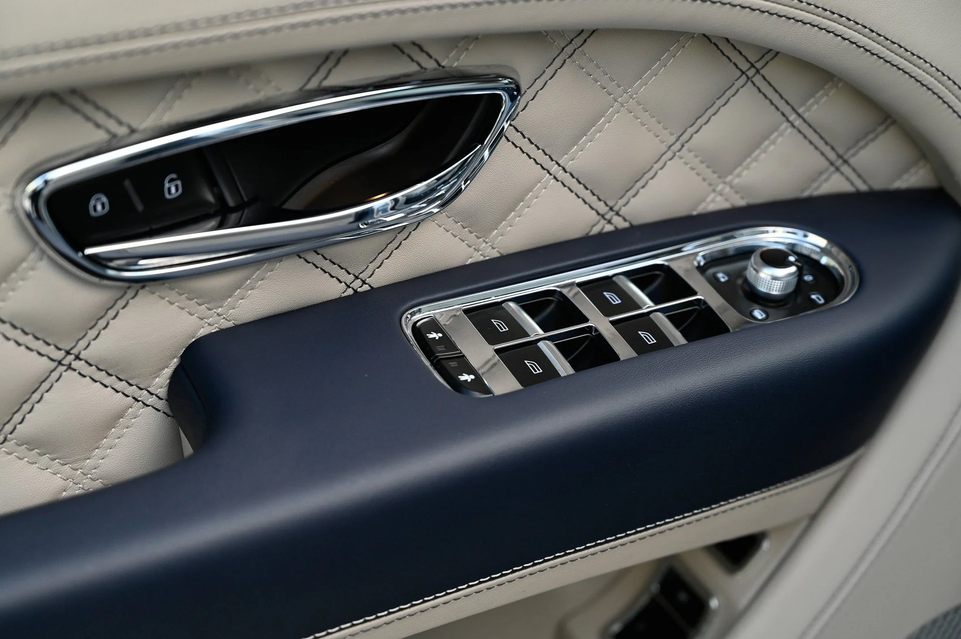 mph020_2171710342_23a0ea8763284a8bbedca81a02e8d6d3_b17f571d8e