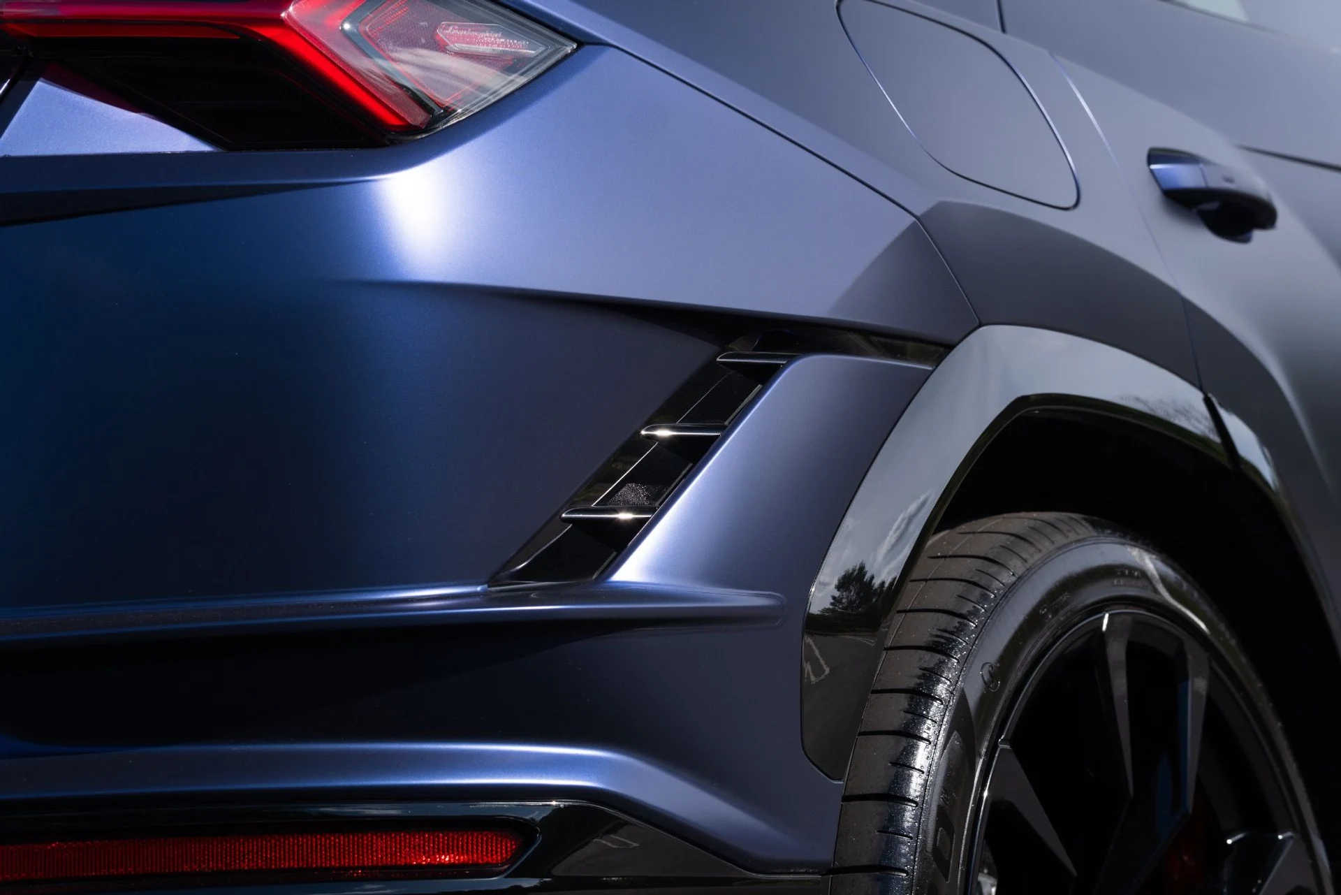 mph020_2172461160_Used_2024_Lamborghini_Urus_S_1781216022_ec46f9b8b6