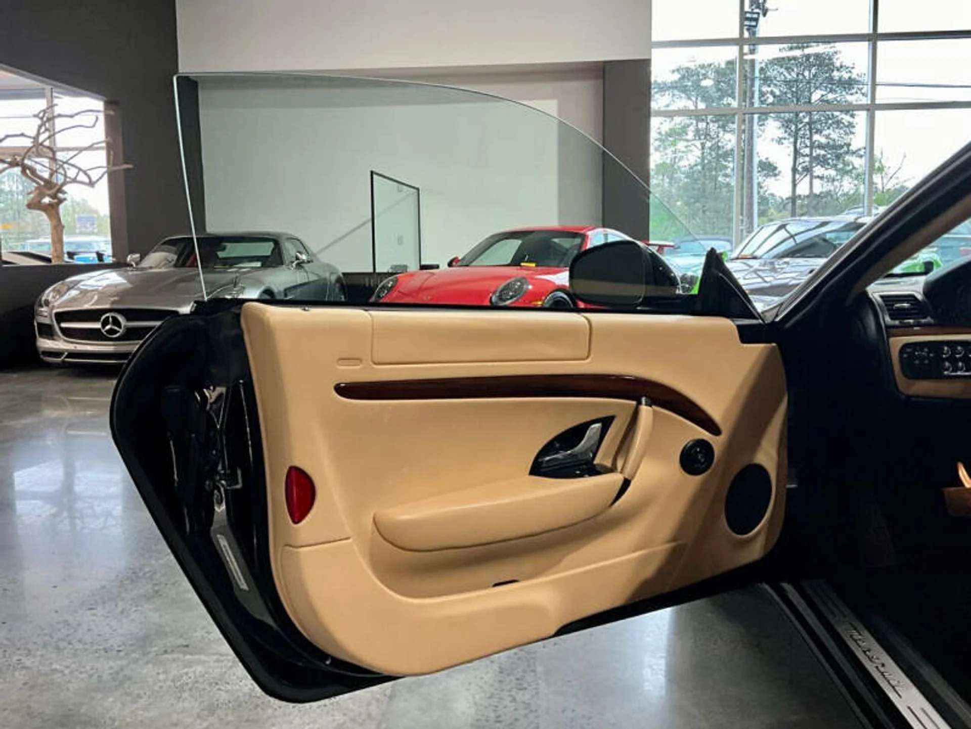 mph020_217918504_2008_maserati_granturismo_base_2dr_coupe_27cce06dab