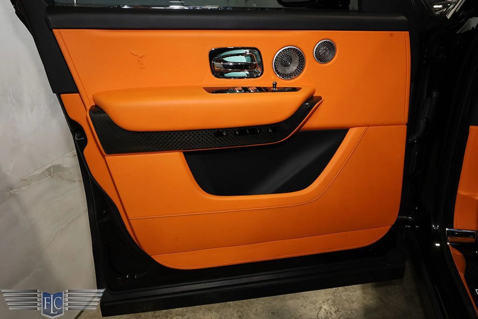 mph020_2180200807_used_2023_rolls_royce_cullinan_blackbadgesportutility_9689_23001935_21_1024_970c2bf314