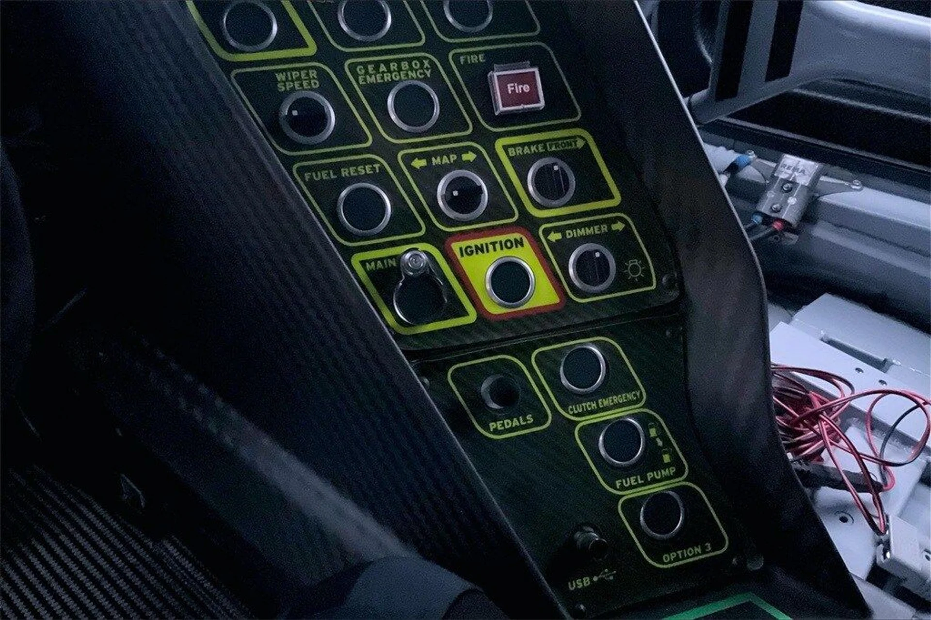 mph020_2182005137_93d4d2bc2dc5599baaef5831dbc9adb5x_157c1a7387