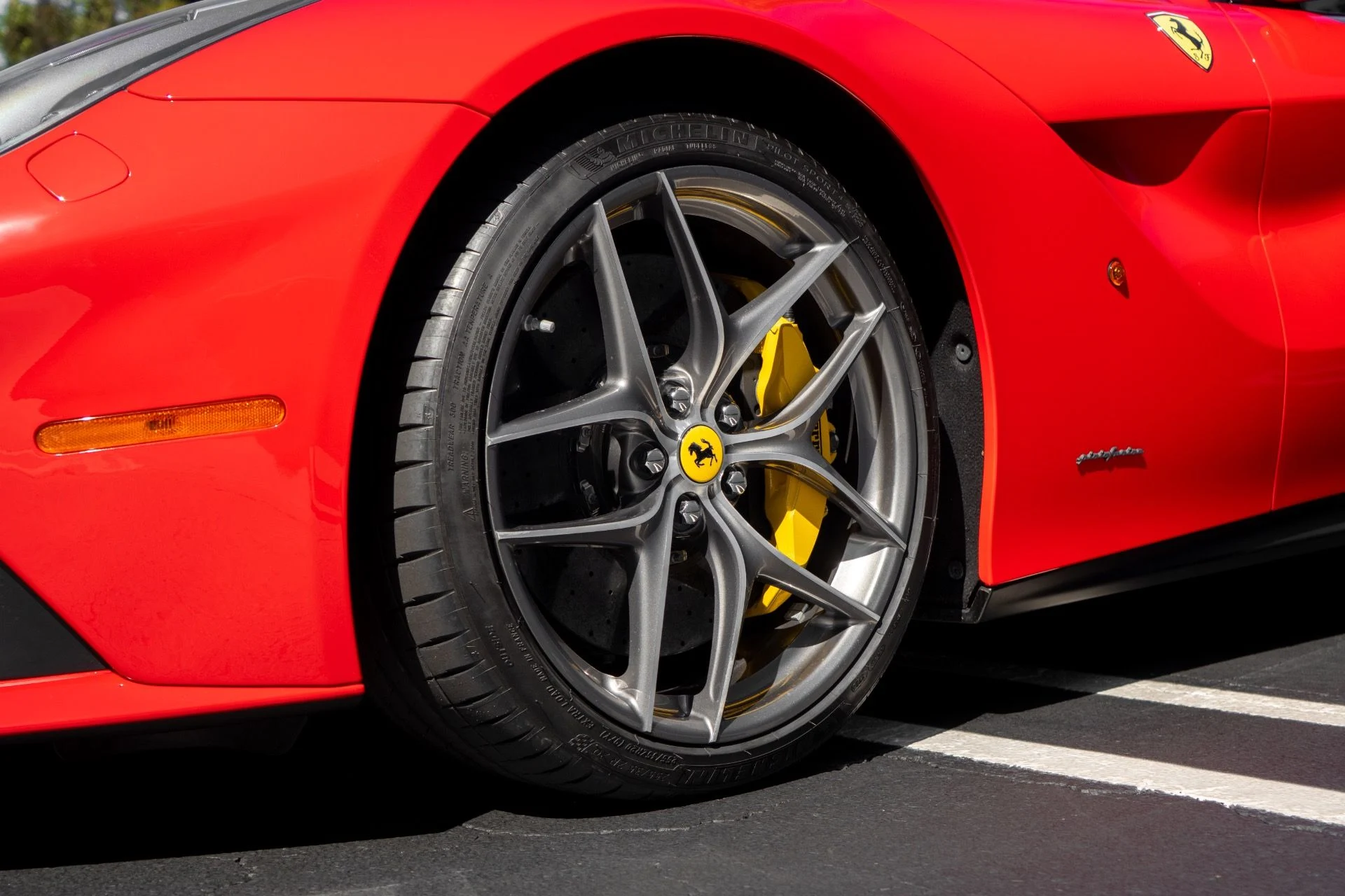 mph020_2183143219_Used_2017_Ferrari_F12berlinetta_1761715050_a177851d01