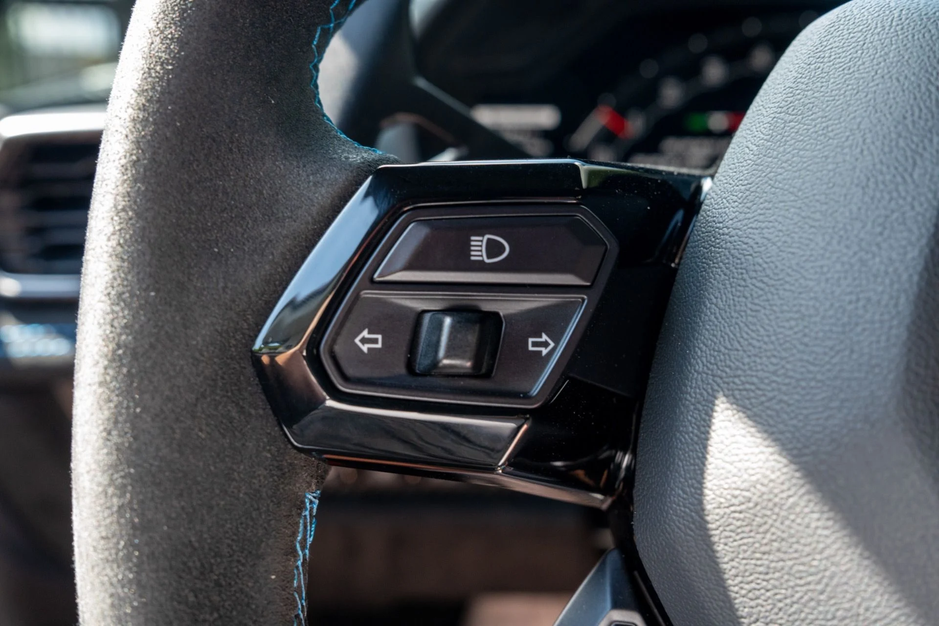 mph020_2183405746_Used_2021_Lamborghini_Huracan_STO_1787070201_096cc65f21